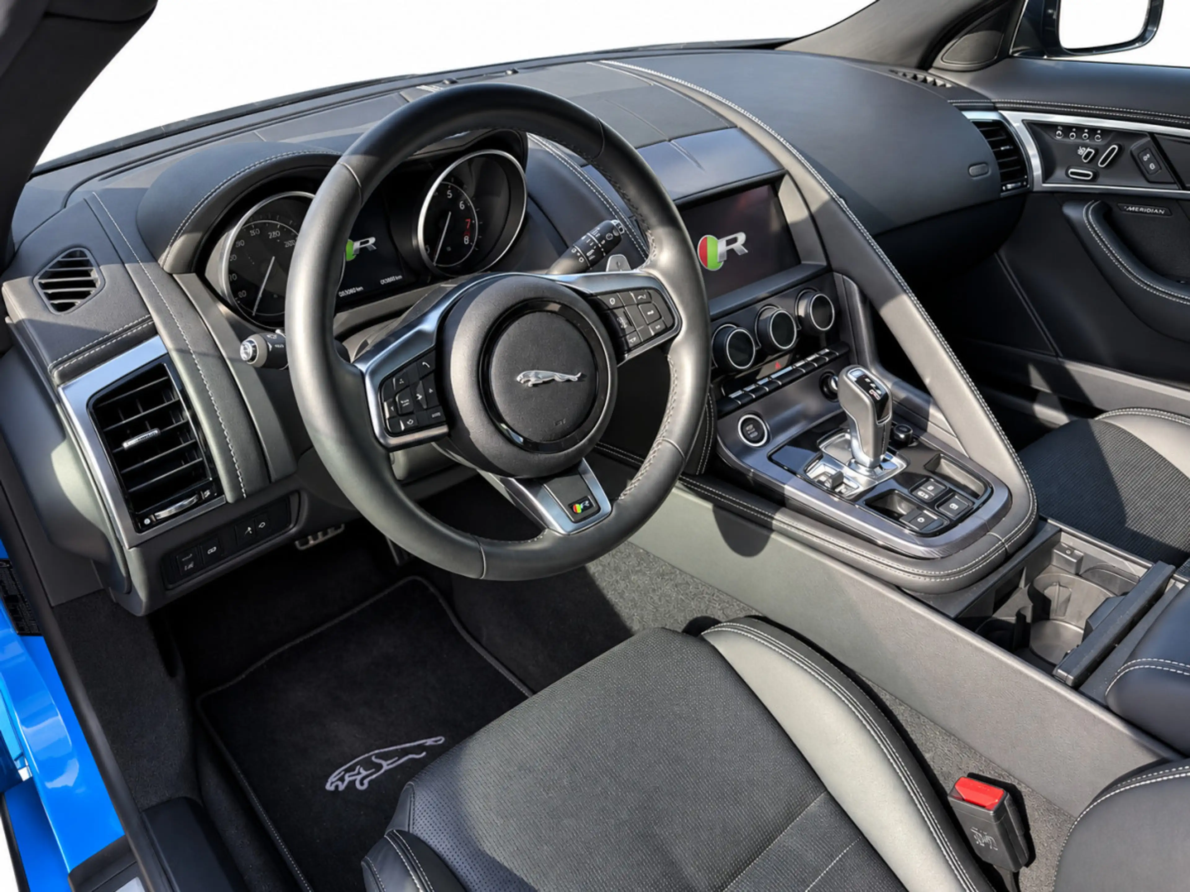 Jaguar F-Type R AERODYNAMIC PAKET 4X4 AWD CUIR BI-XENON NAVI — photo 7