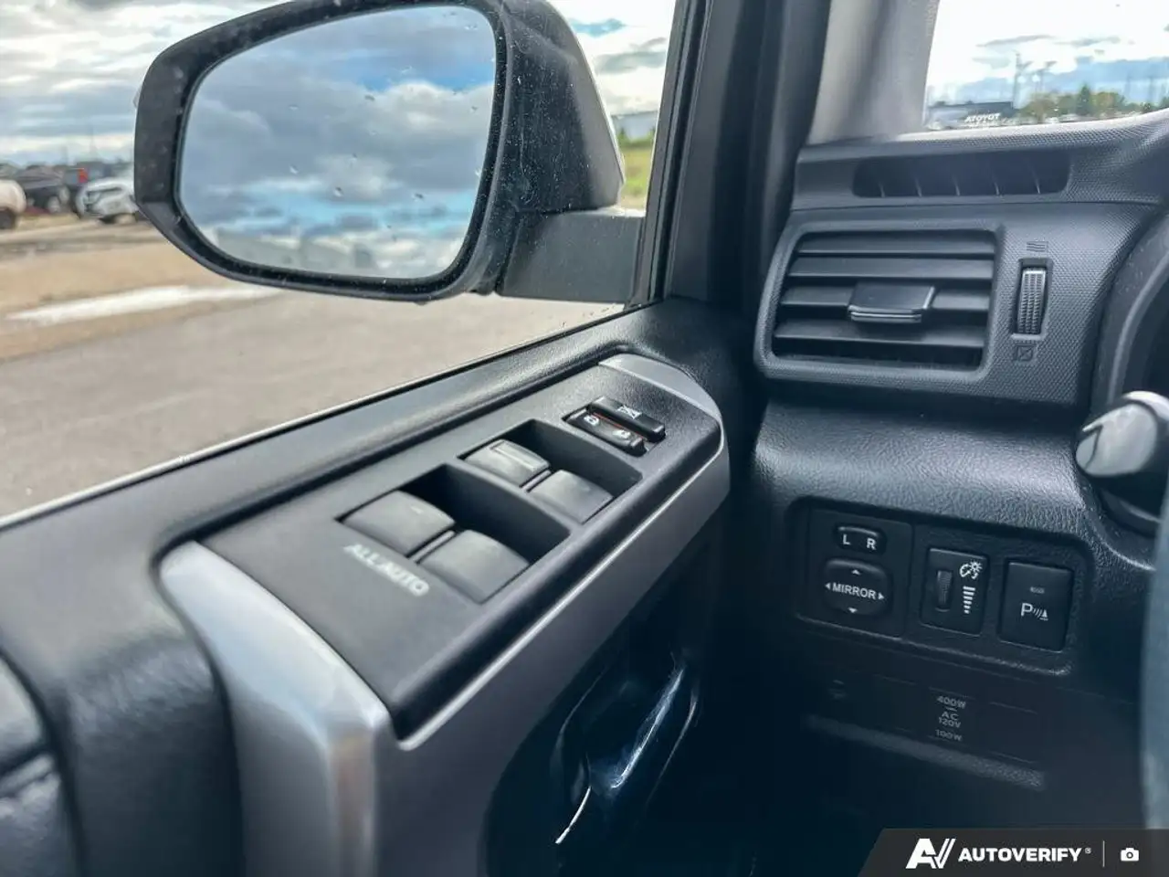 Toyota 4-Runner снимка Toyota 4-Runner