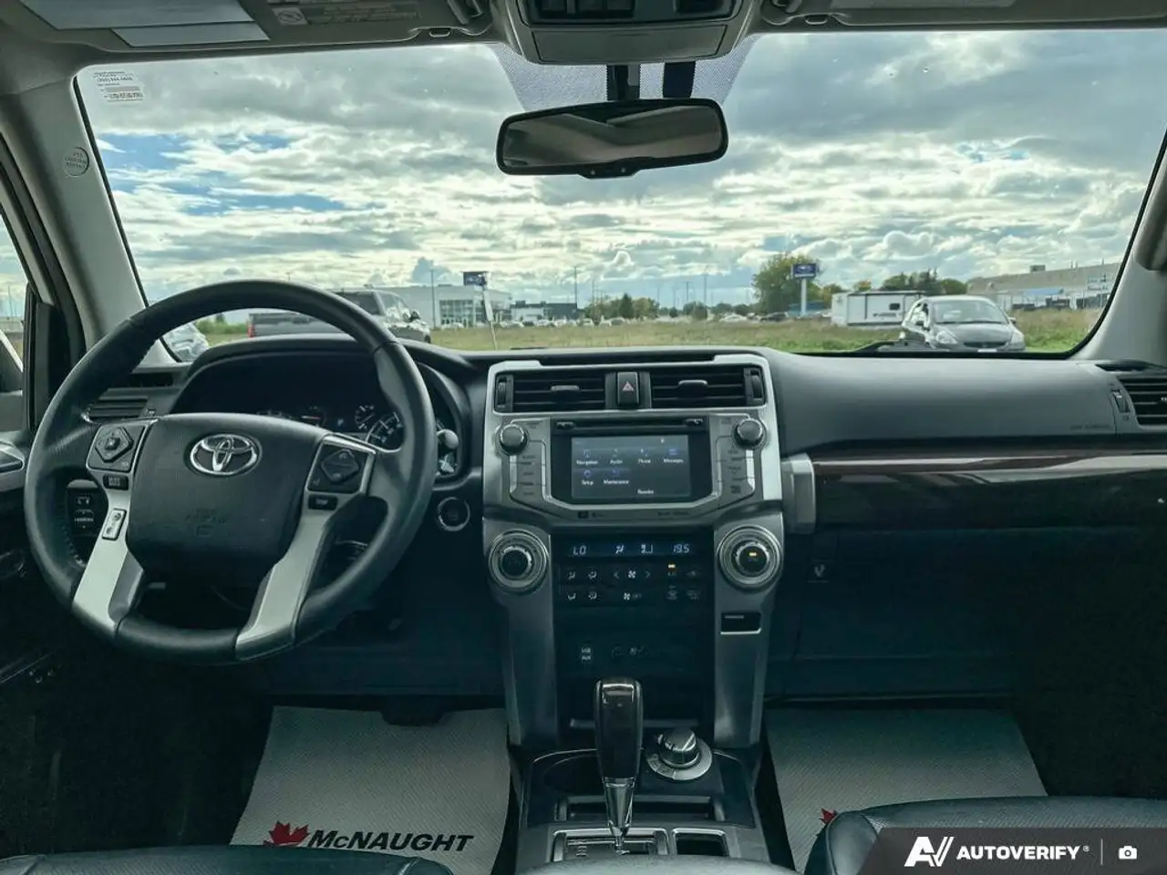 Toyota 4-Runner снимка Toyota 4-Runner