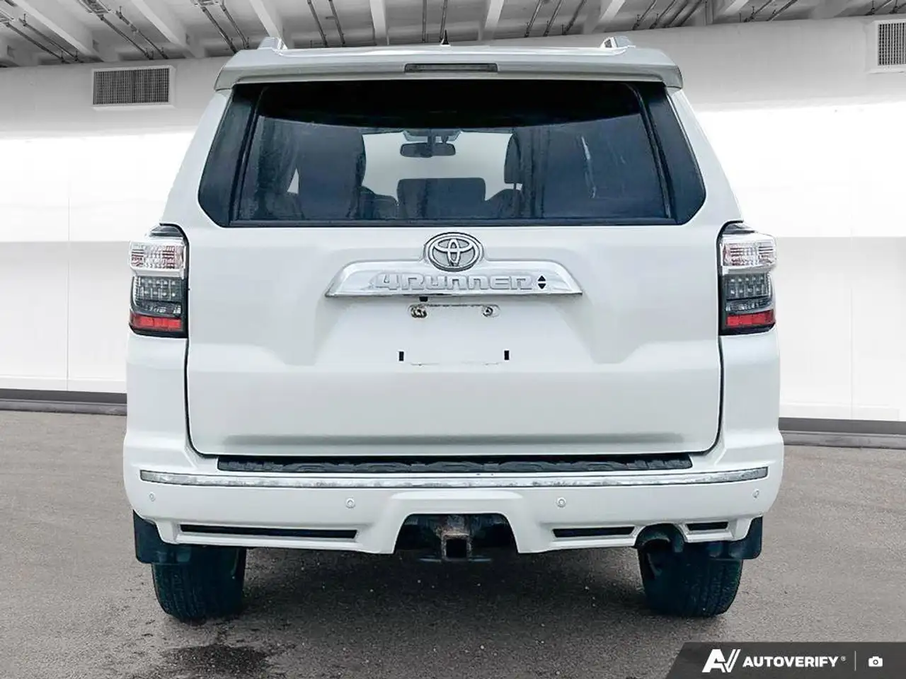 Toyota 4-Runner снимка Toyota 4-Runner