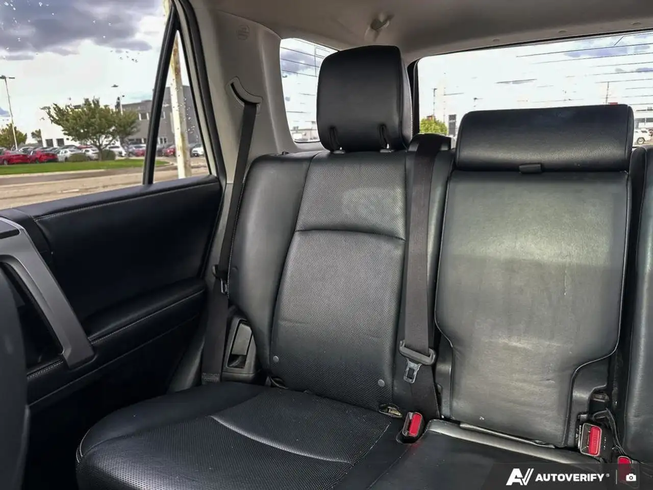 Toyota 4-Runner снимка Toyota 4-Runner
