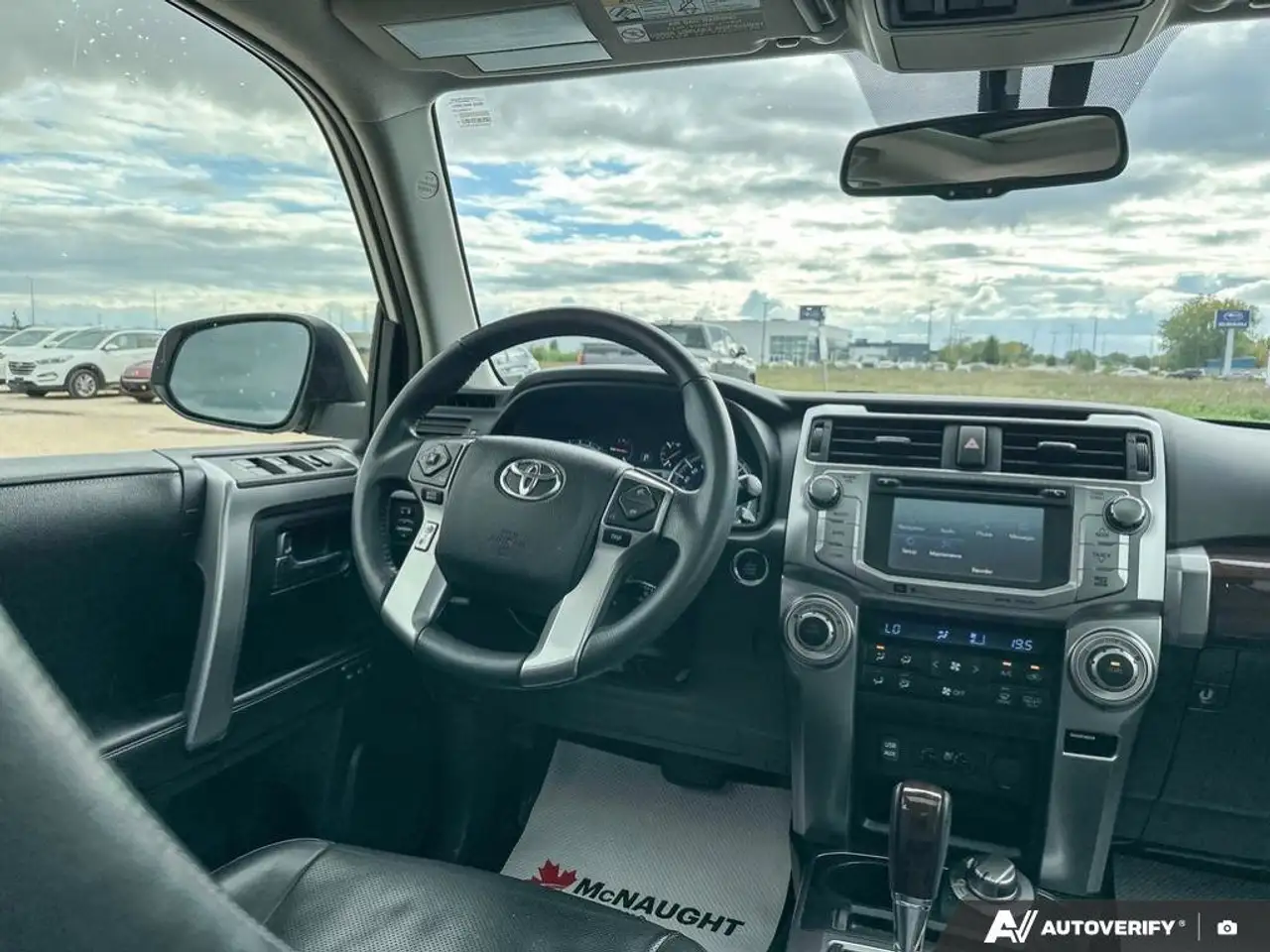 Toyota 4-Runner снимка Toyota 4-Runner