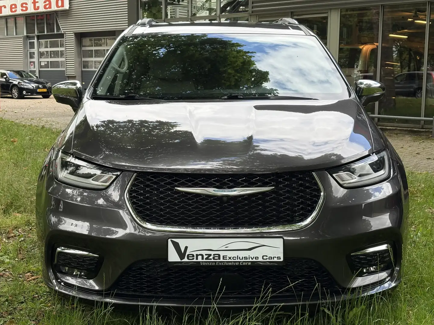 Chrysler Grand Voyager 3.6 V6 Hybrid PHEV LIMITED Grau - 2