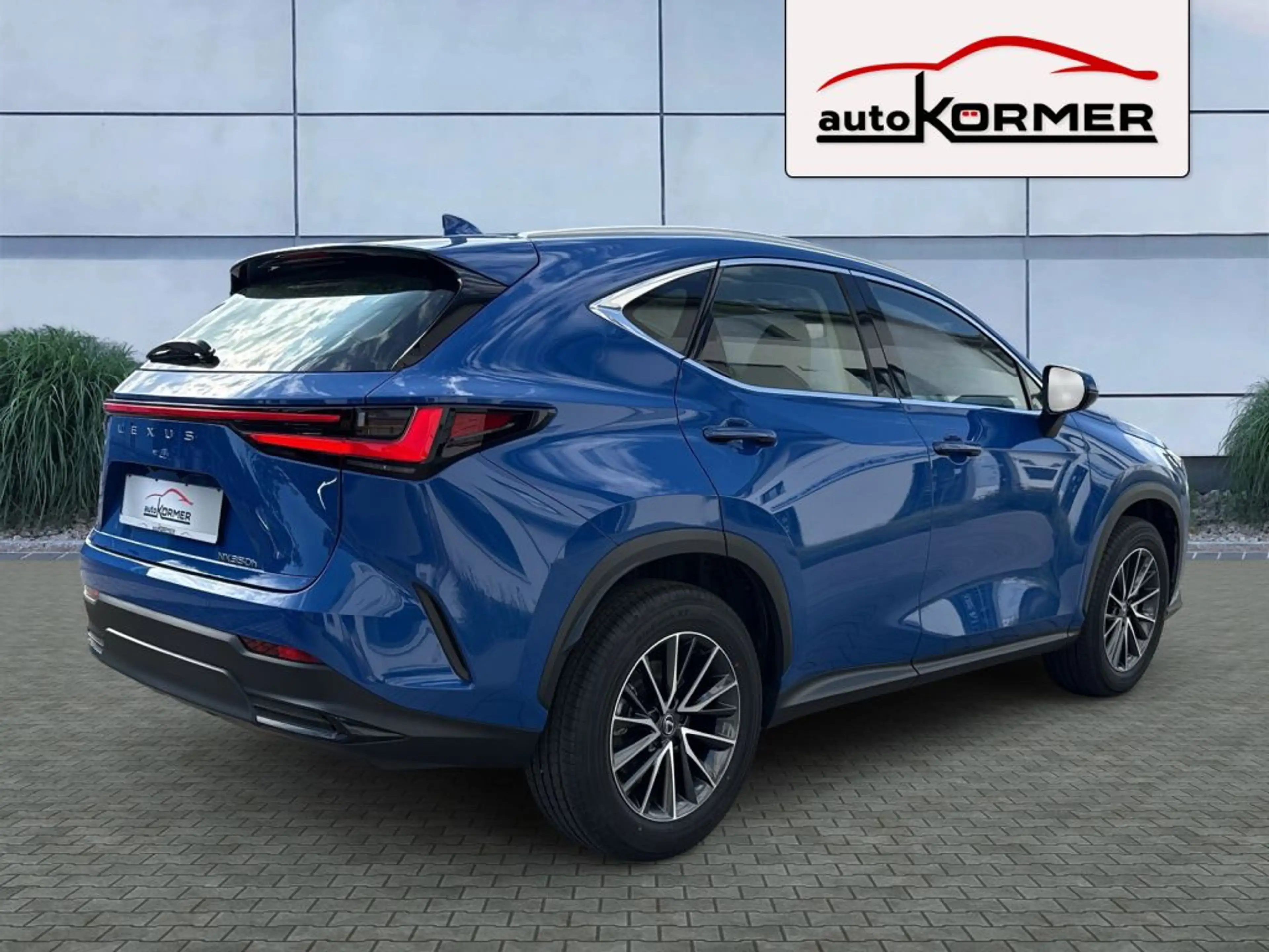 Lexus NX 350h E-FOUR Business CarPlay,LED,Kamera,el.Heckklappe — photo 2