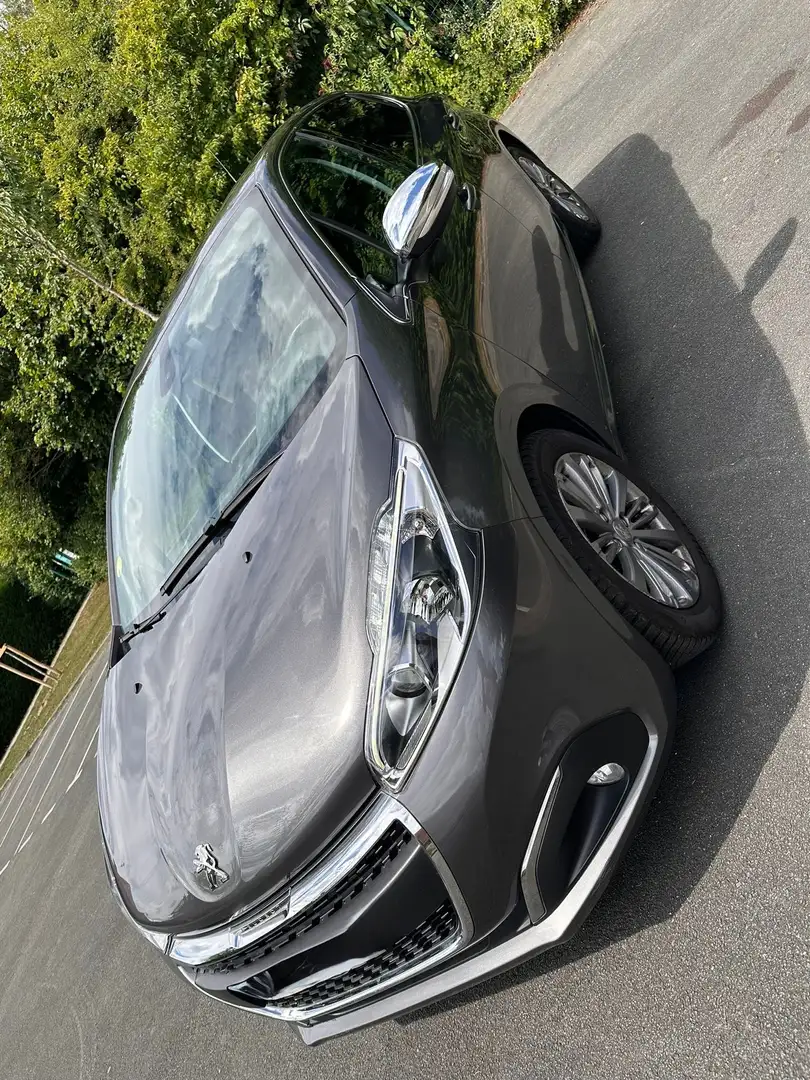 Peugeot 208 BlueHDi 100ch S&S BVM5 Allure - 2