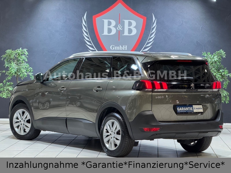 Peugeot 5008 Blue-HDI*1.Hand*7.Sitze*Navi*Kamera*Tempo — photo 5