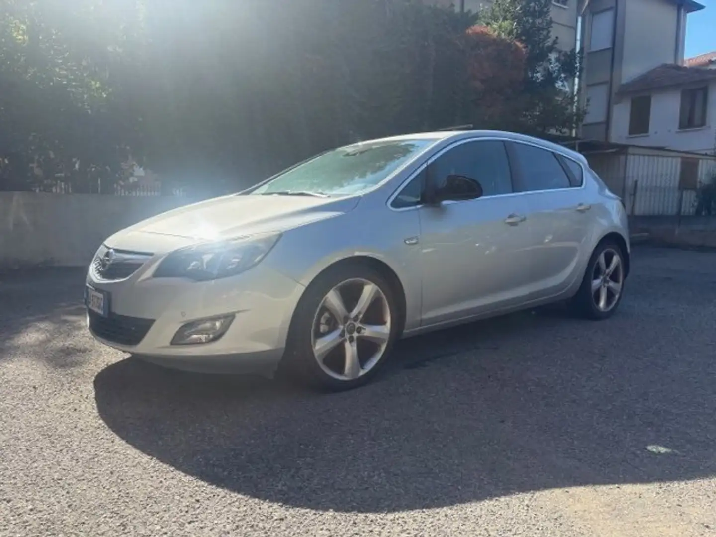 Opel Astra 5p 2.0 cdti Cosmo S 160cv auto Plateado - 2
