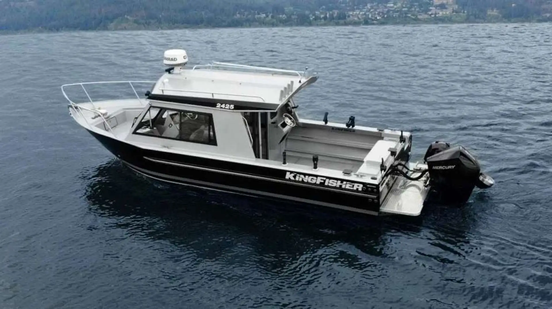 KingFisher 2425 ESCAPE HT 2026 | Bateau de pêche en vente chez Boisvert ...