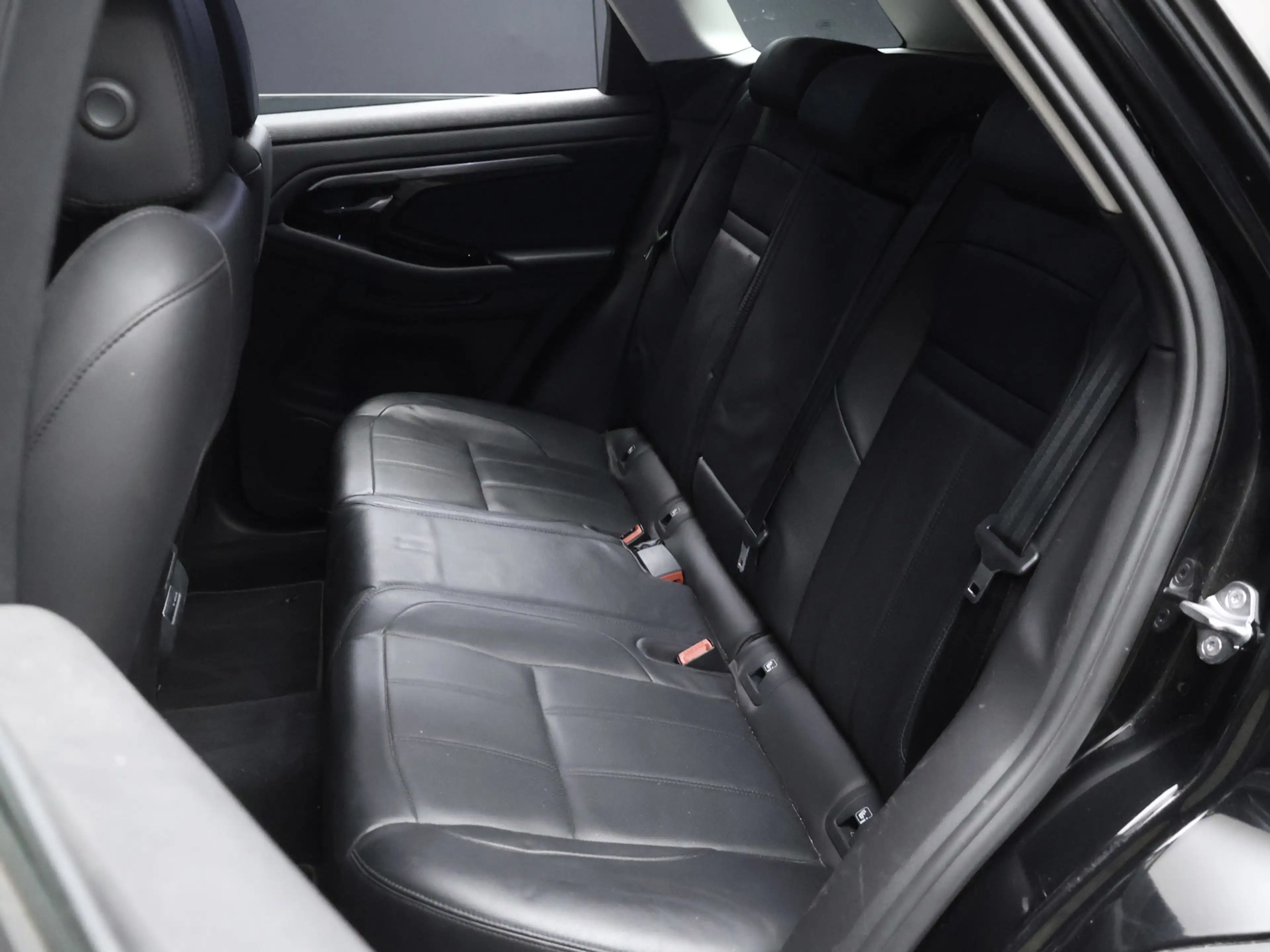 Land Rover Range Rover Evoque 1.5 P300e AWD S Sport (APPLE CARPLAY,NAVI,CAMERA,3 — photo 34