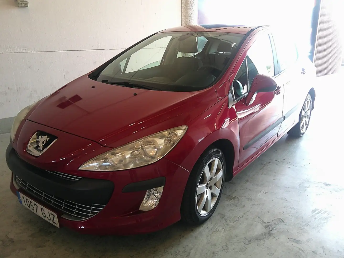 Peugeot 308 1.6HDI FAP Sport Rojo - 1