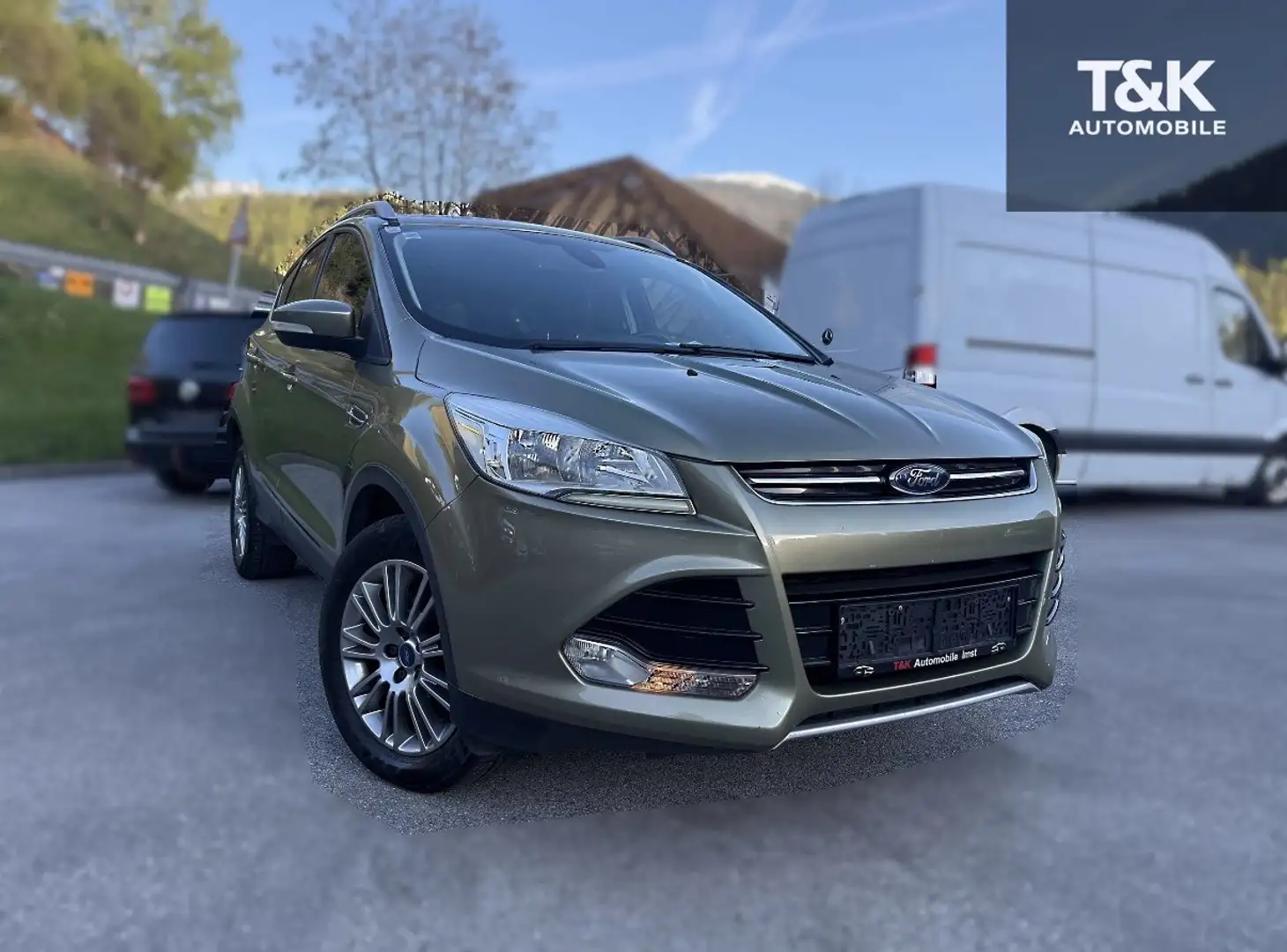 Ford Kuga 2,0 Titanium 4x4 TDCI DPF Aut. Grün - 1