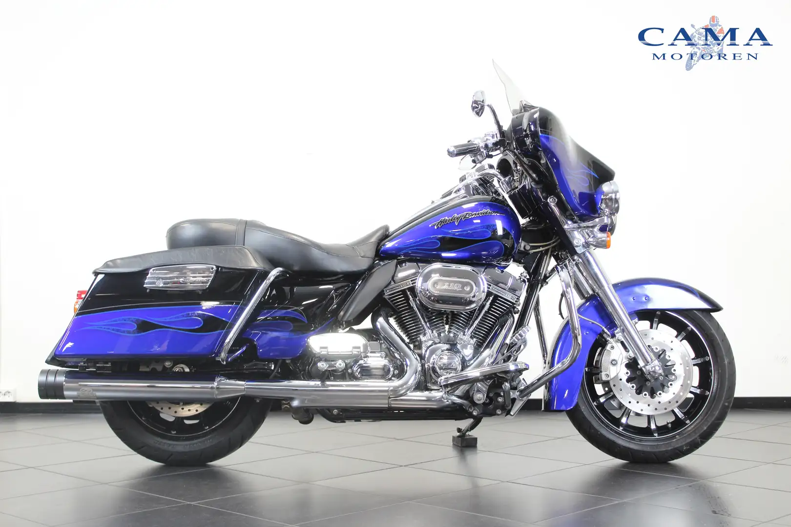 Harley-Davidson Ultra Classic FLHTCUSE6 CVO Electra Glide Blauw - 2