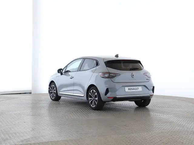 Renault Clio view 4