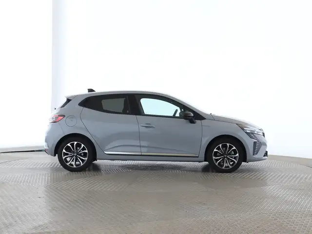 Renault Clio view 8