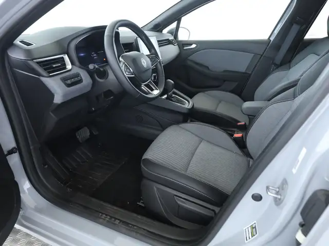 Renault Clio view 11