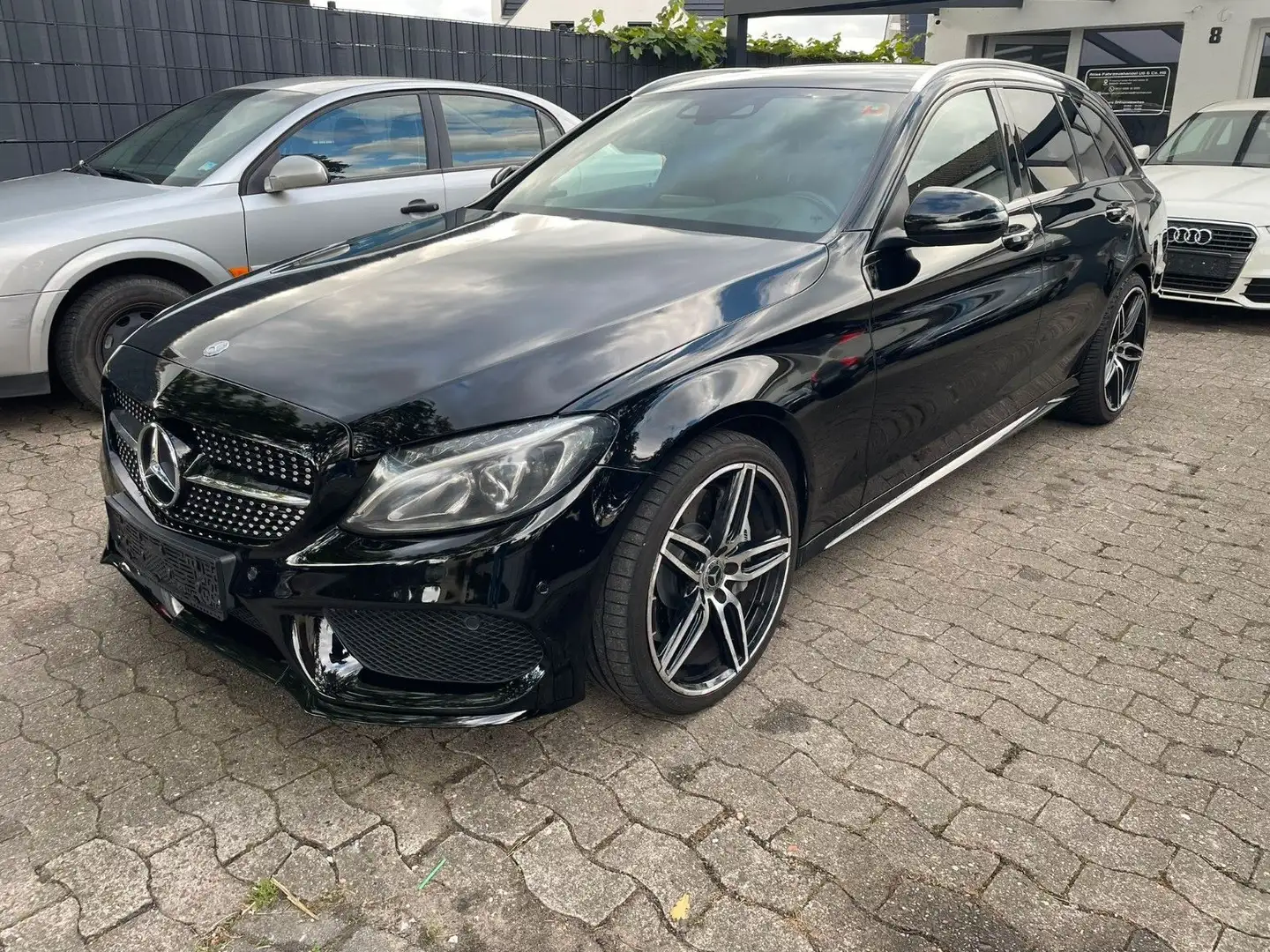 Mercedes-Benz C 43 AMG 4Matic Navi,HeadUp,AMG Performance Schwarz - 1