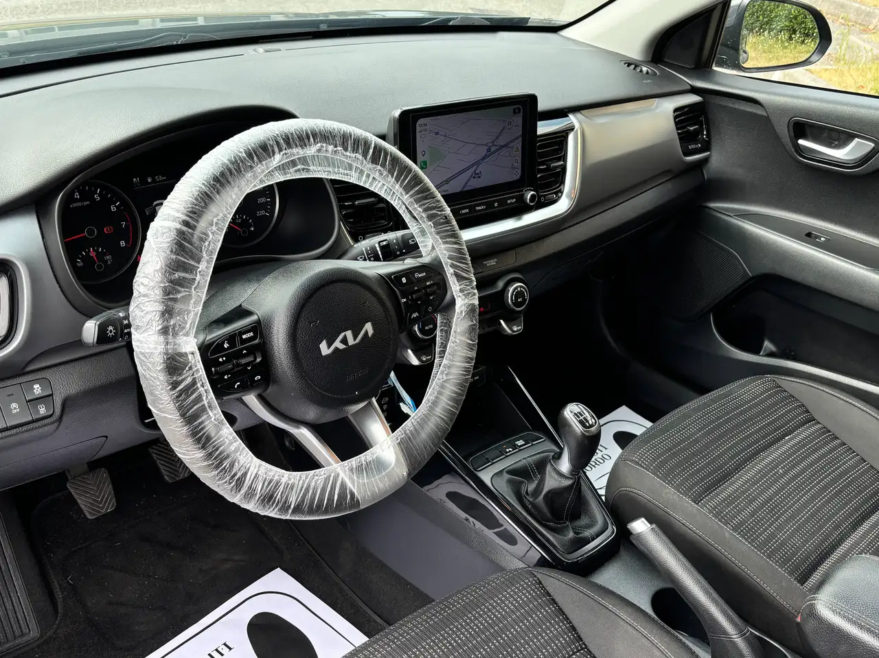 Kia Stonic 1.0 T-GDI 74KW MHEV STYLE Sport, миниатюра 10