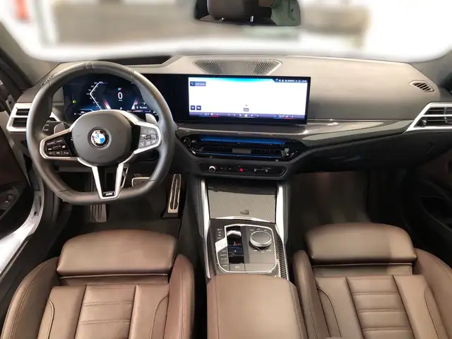 BMW 4 Series view 9