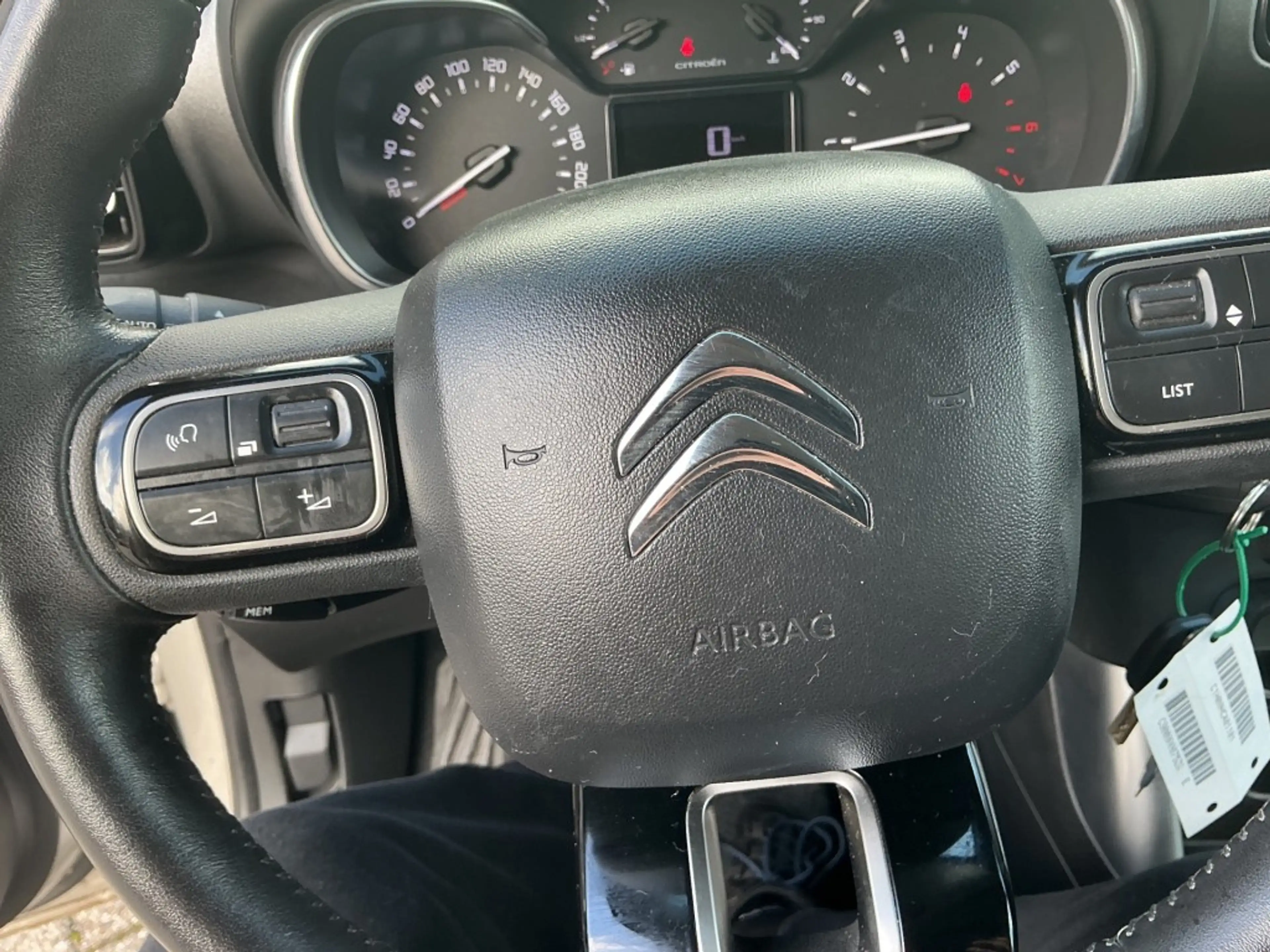 Citroen C3 1.2 Pure Tech S&S Feel Aircross — photo 14
