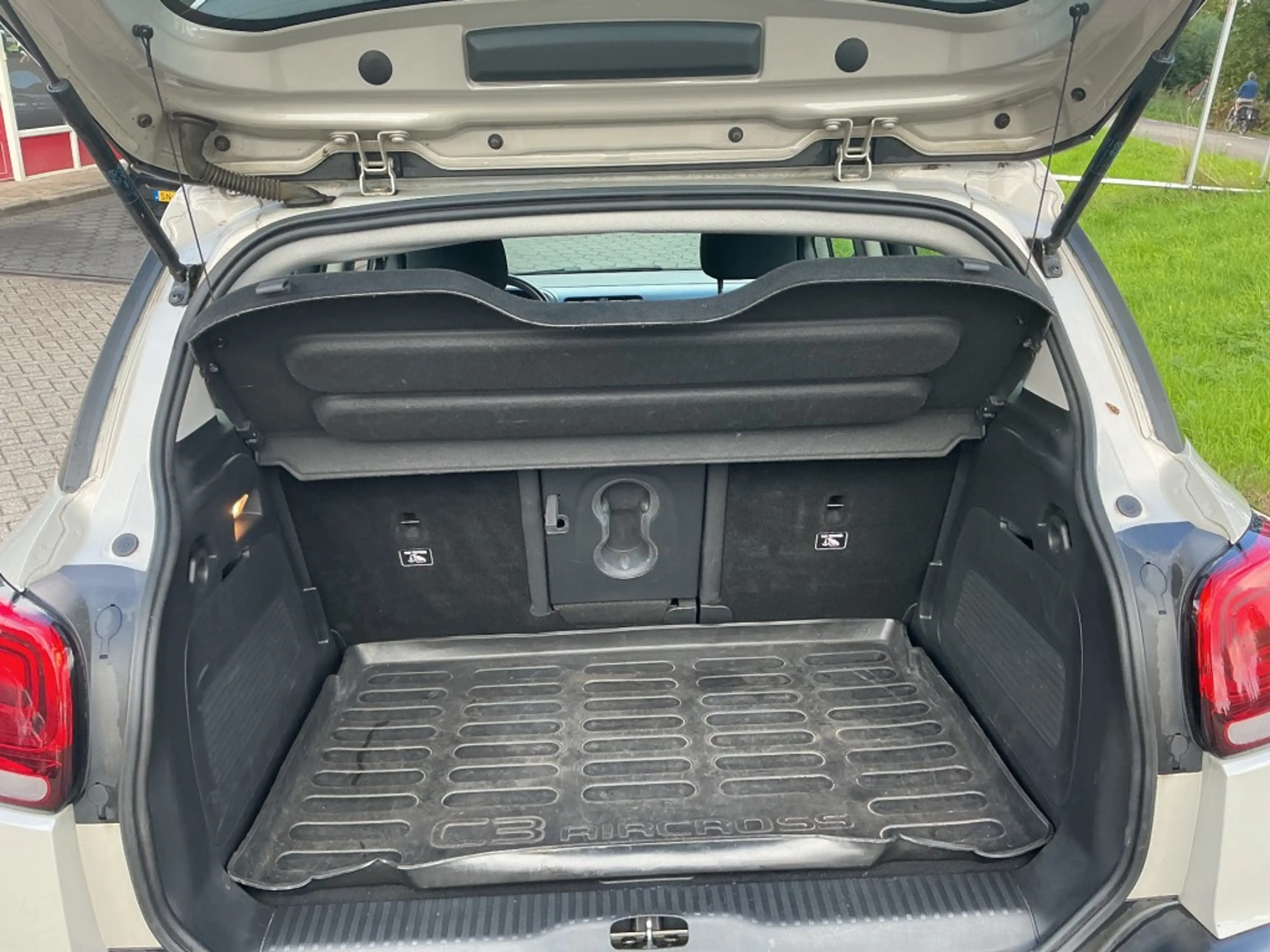 Citroen C3 1.2 Pure Tech S&S Feel Aircross — photo 11