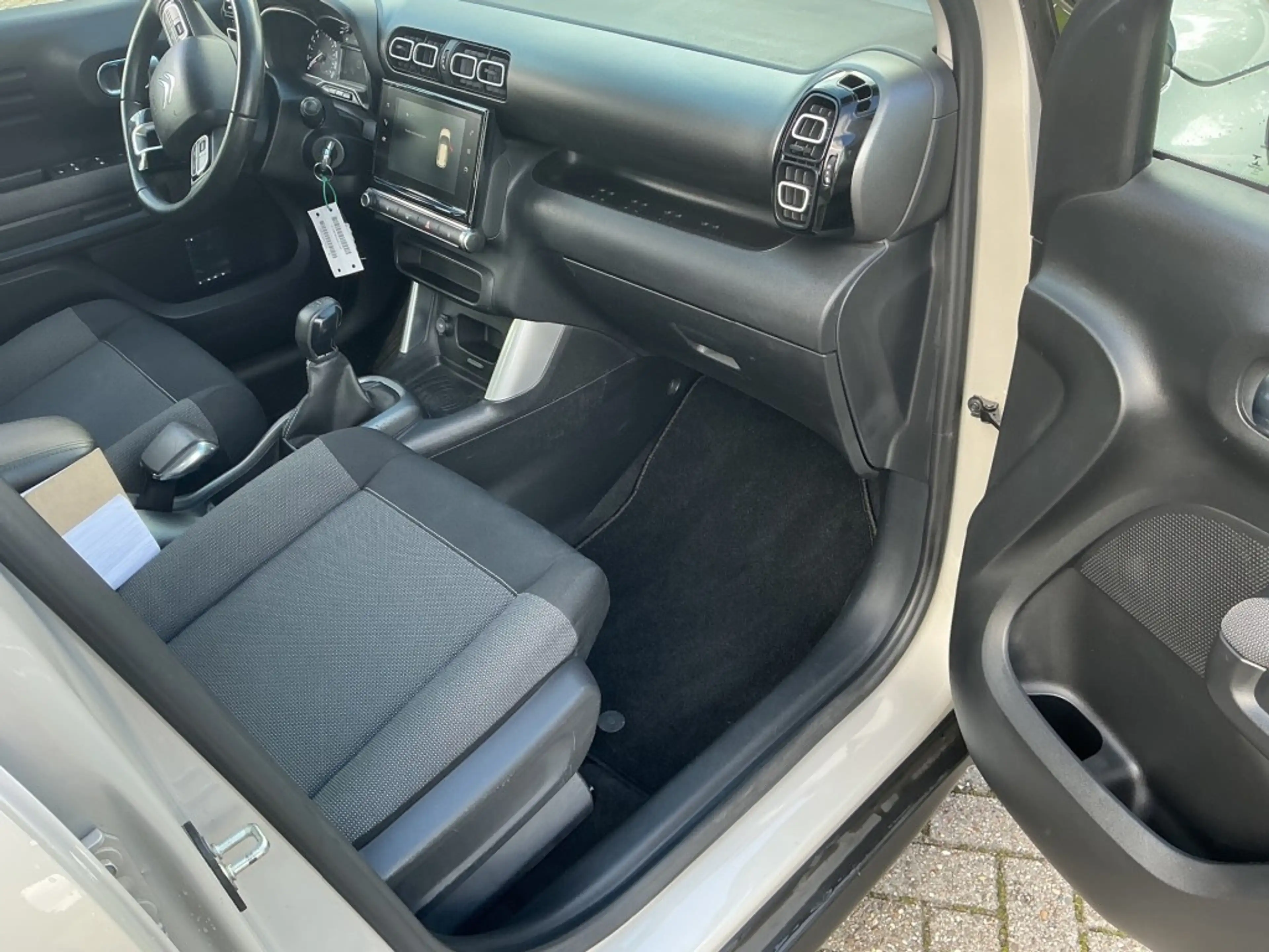 Citroen C3 1.2 Pure Tech S&S Feel Aircross — photo 9