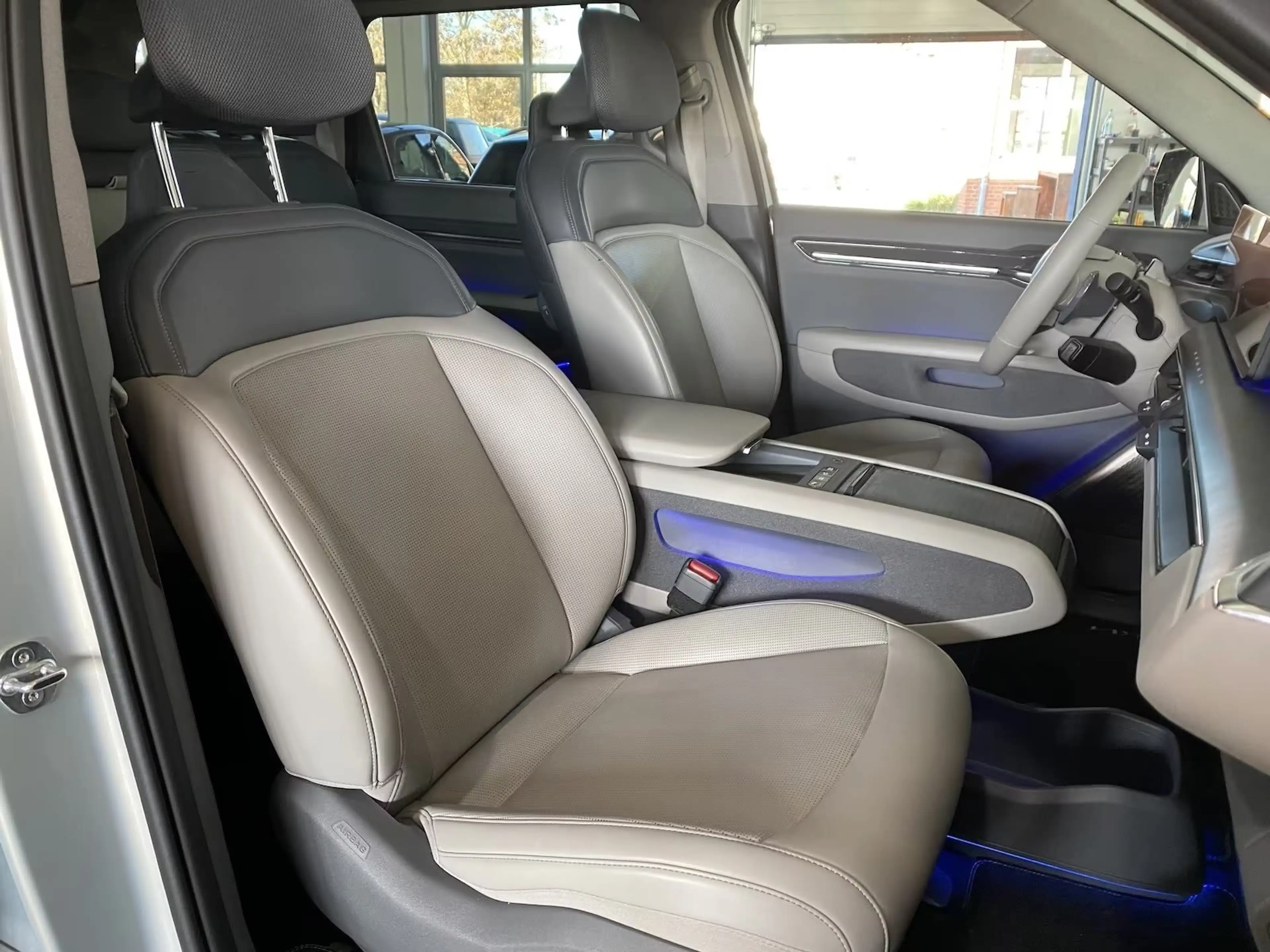 Kia EV9 Elektro 99 Earth ACC LED Navi SHZ 4xSHZ Kam. — photo 8