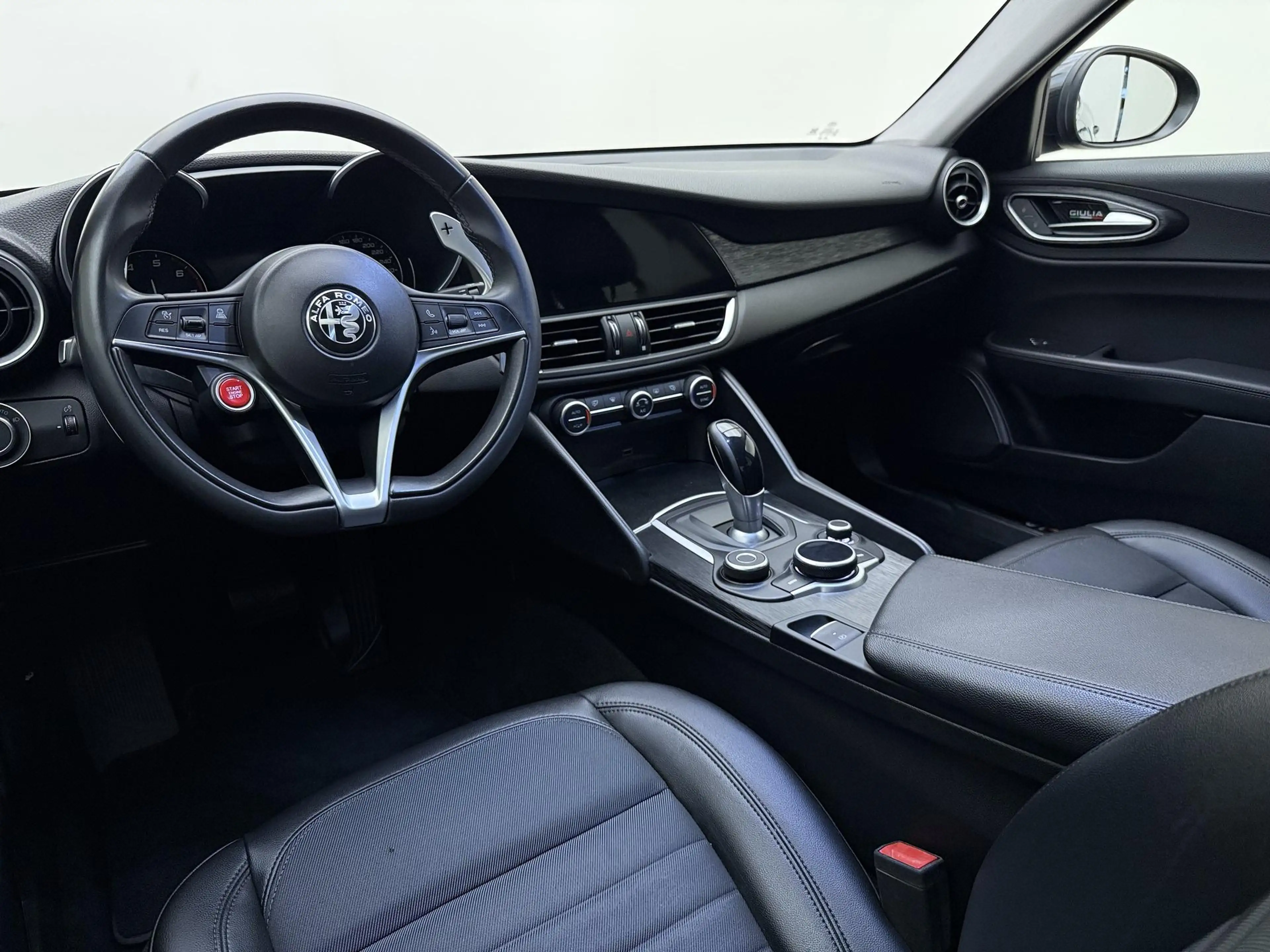 Alfa Romeo Giulia 2.0T | automaat | Climate control | Navigatie | Ha — photo 12