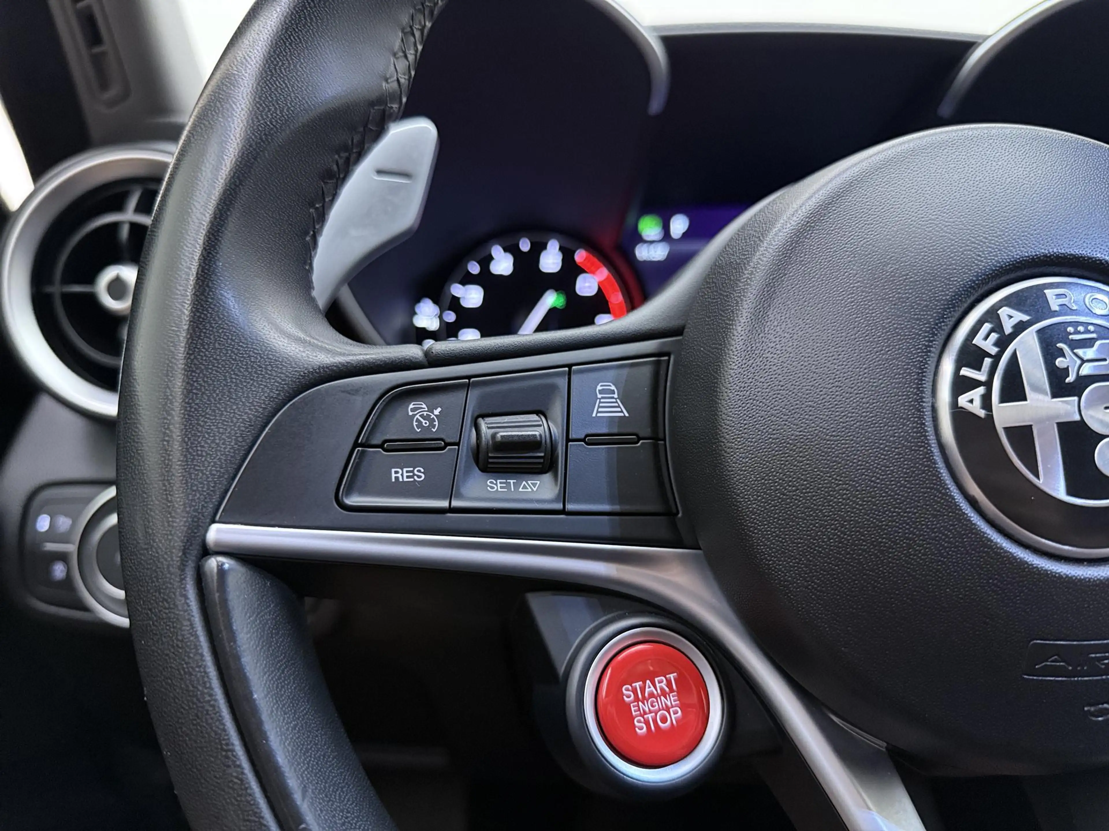 Alfa Romeo Giulia 2.0T | automaat | Climate control | Navigatie | Ha — photo 14