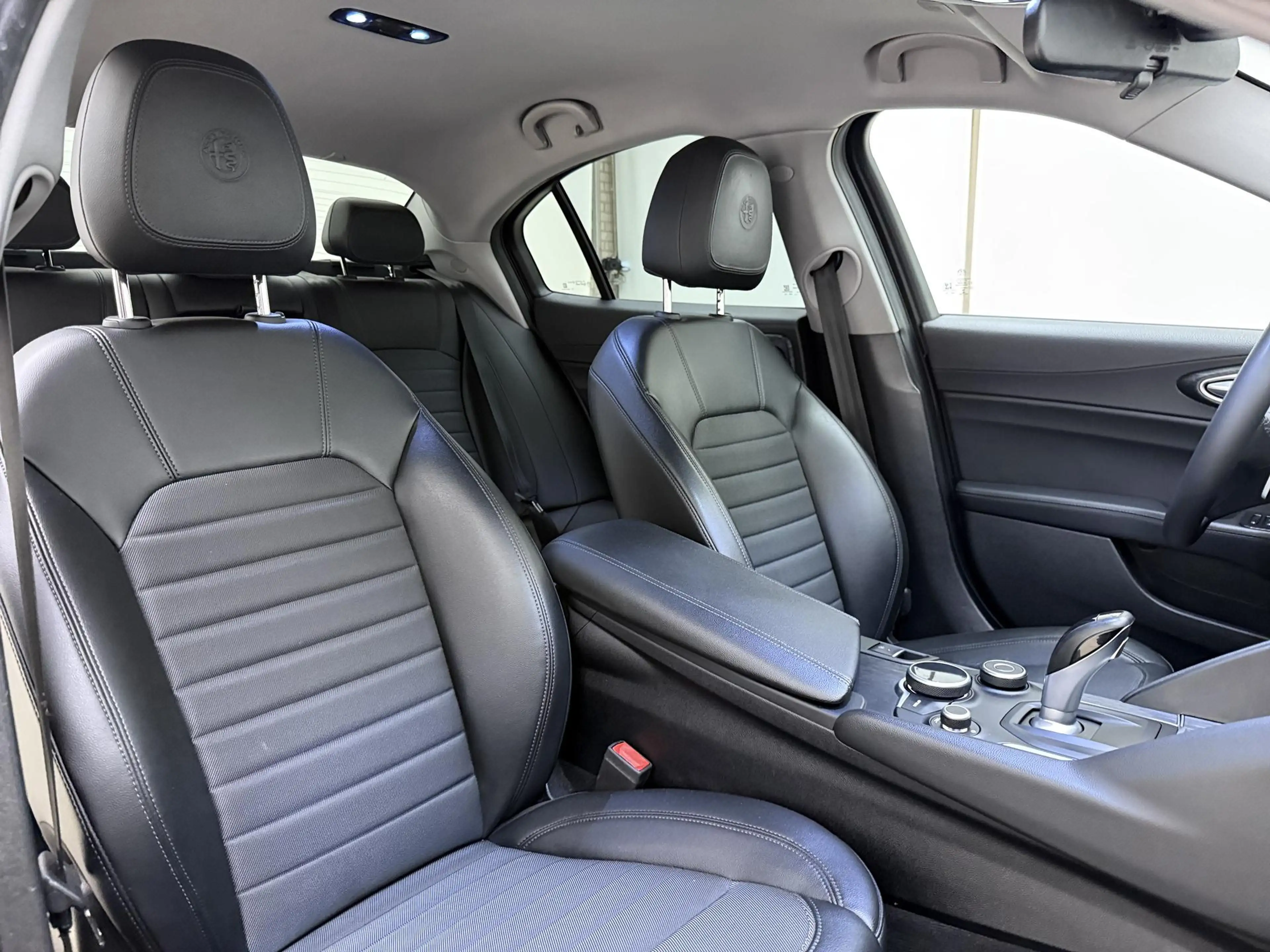 Alfa Romeo Giulia 2.0T | automaat | Climate control | Navigatie | Ha — photo 5