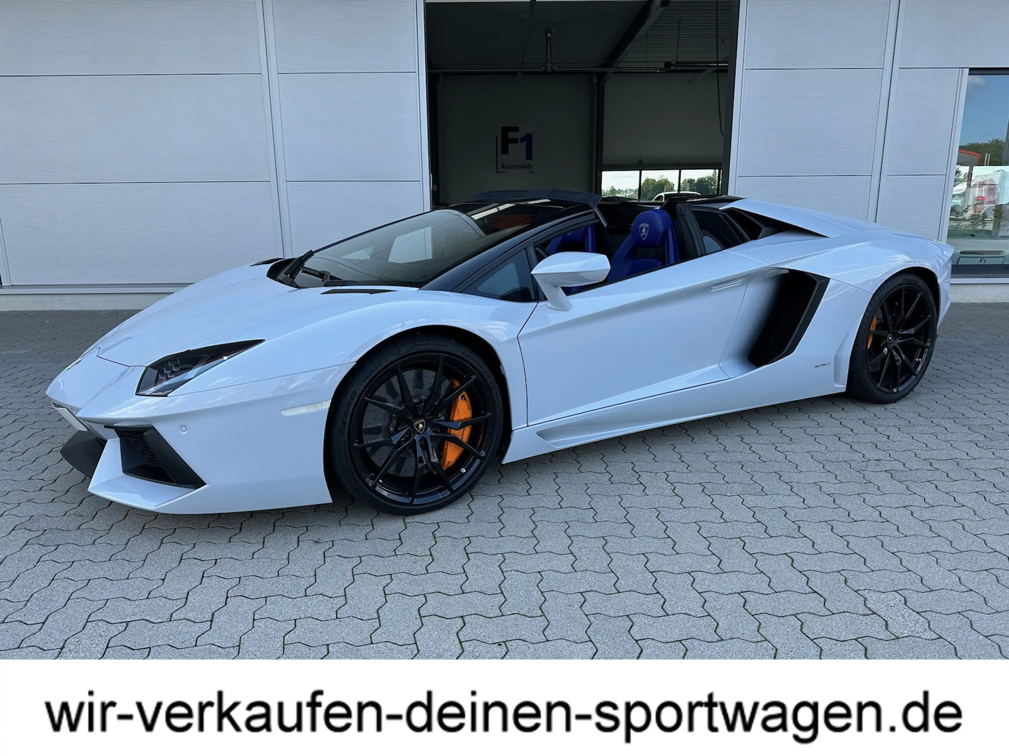 Lamborghini Aventador LP 700-4 Sonderleder Lift Kamera orig. 5000 KM DT. — photo 2
