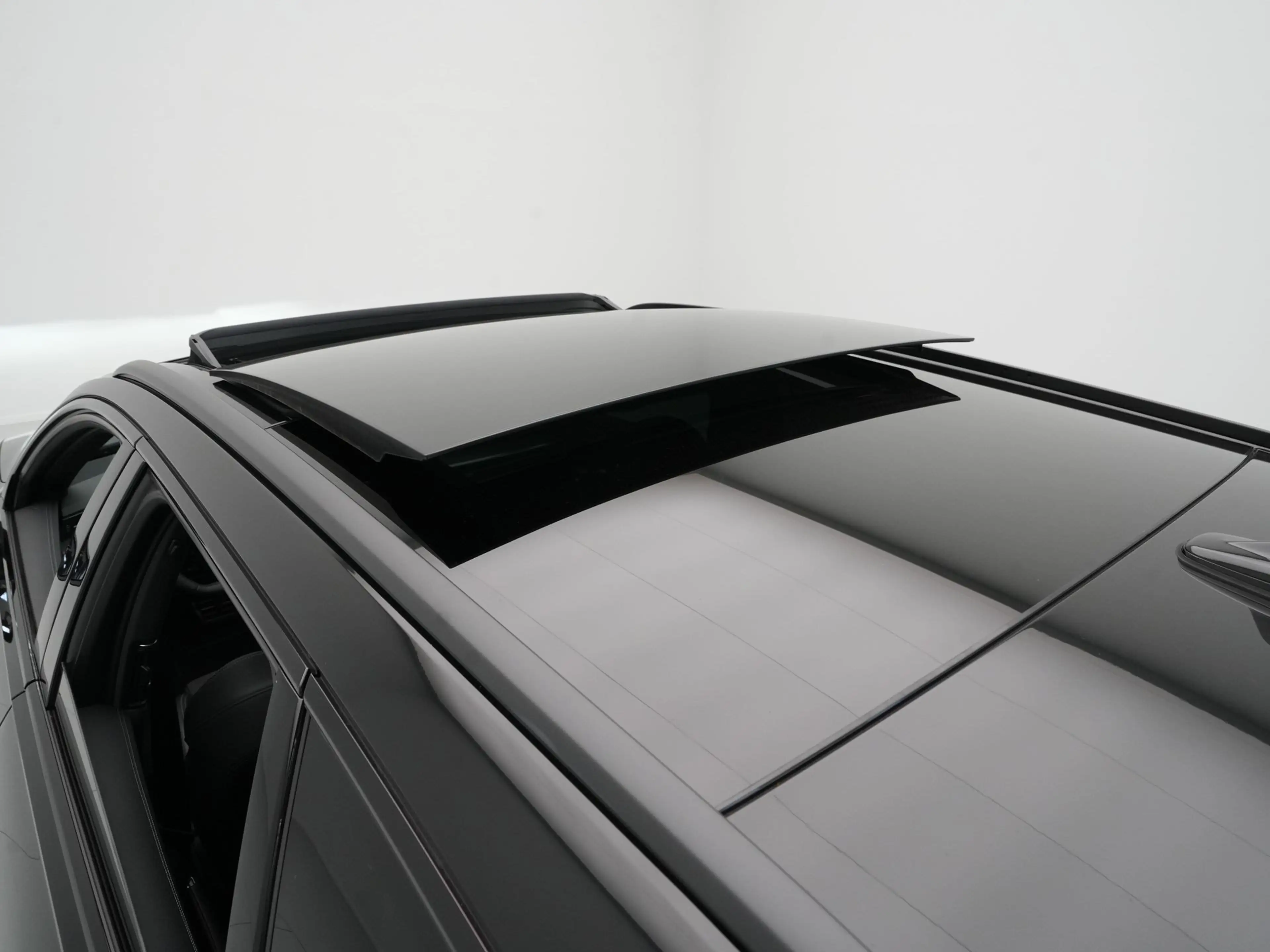 Audi A6 Avant 40 TFSI 204 Pk S edition Competition / Panod — photo 11