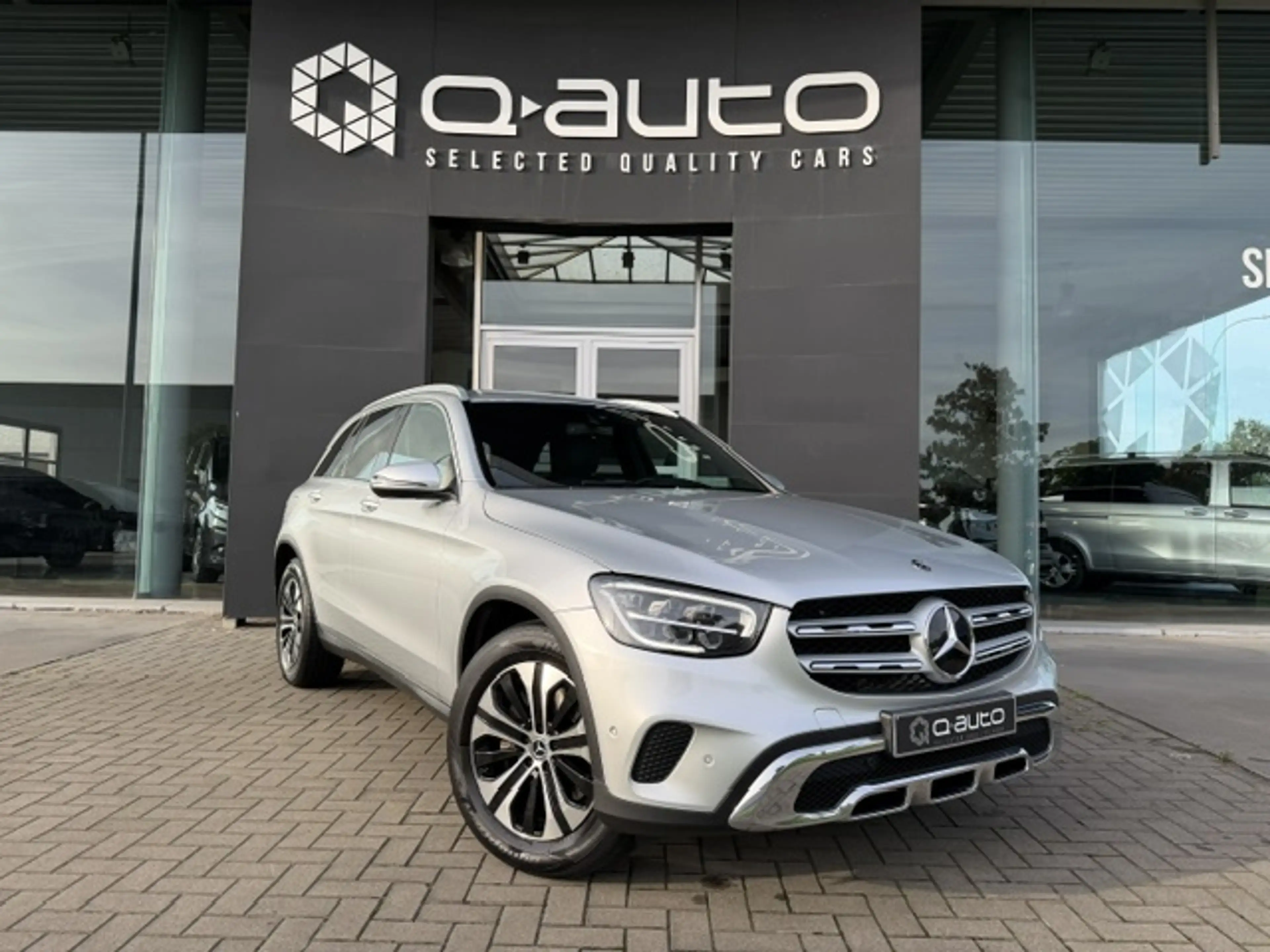 Mercedes-Benz GLC 200 4-Matic MHEV / MBUX+ / Leder / Cam / Multibeam LED / Carplay — photo 2