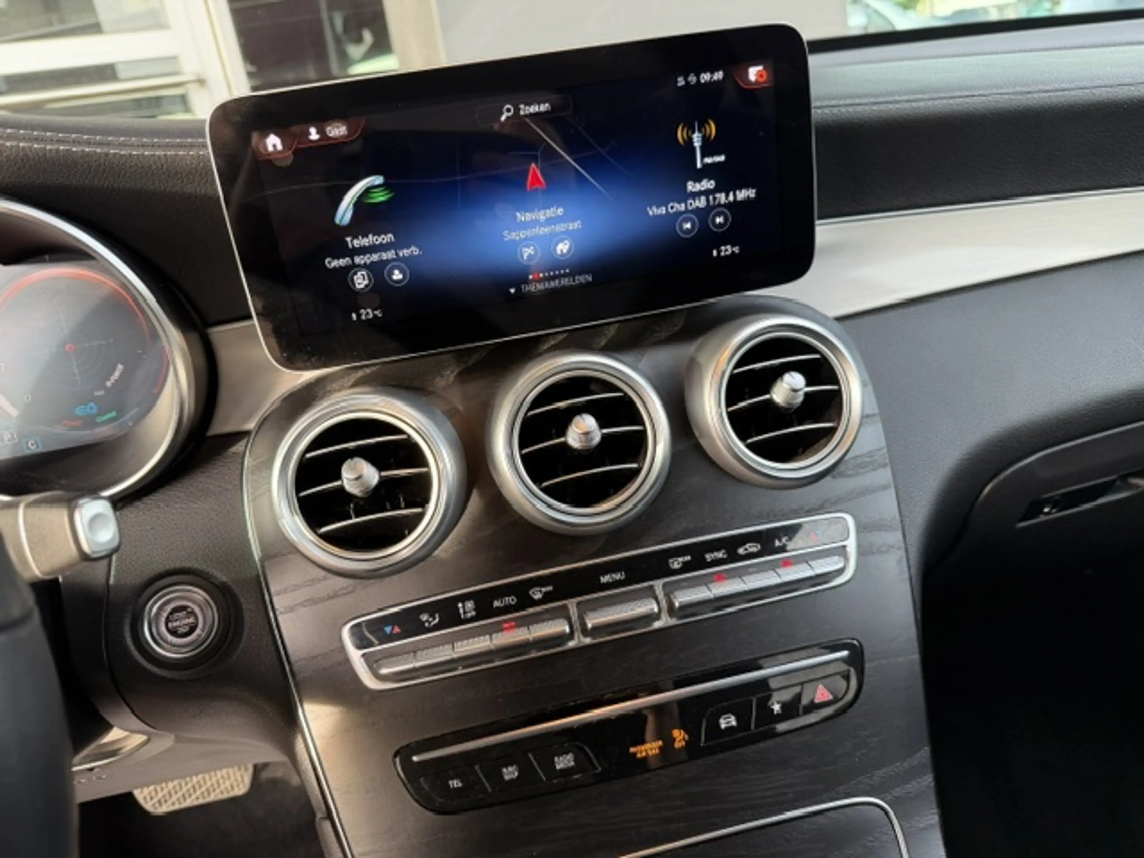 Mercedes-Benz GLC 200 4-Matic MHEV / MBUX+ / Leder / Cam / Multibeam LED / Carplay — photo 8