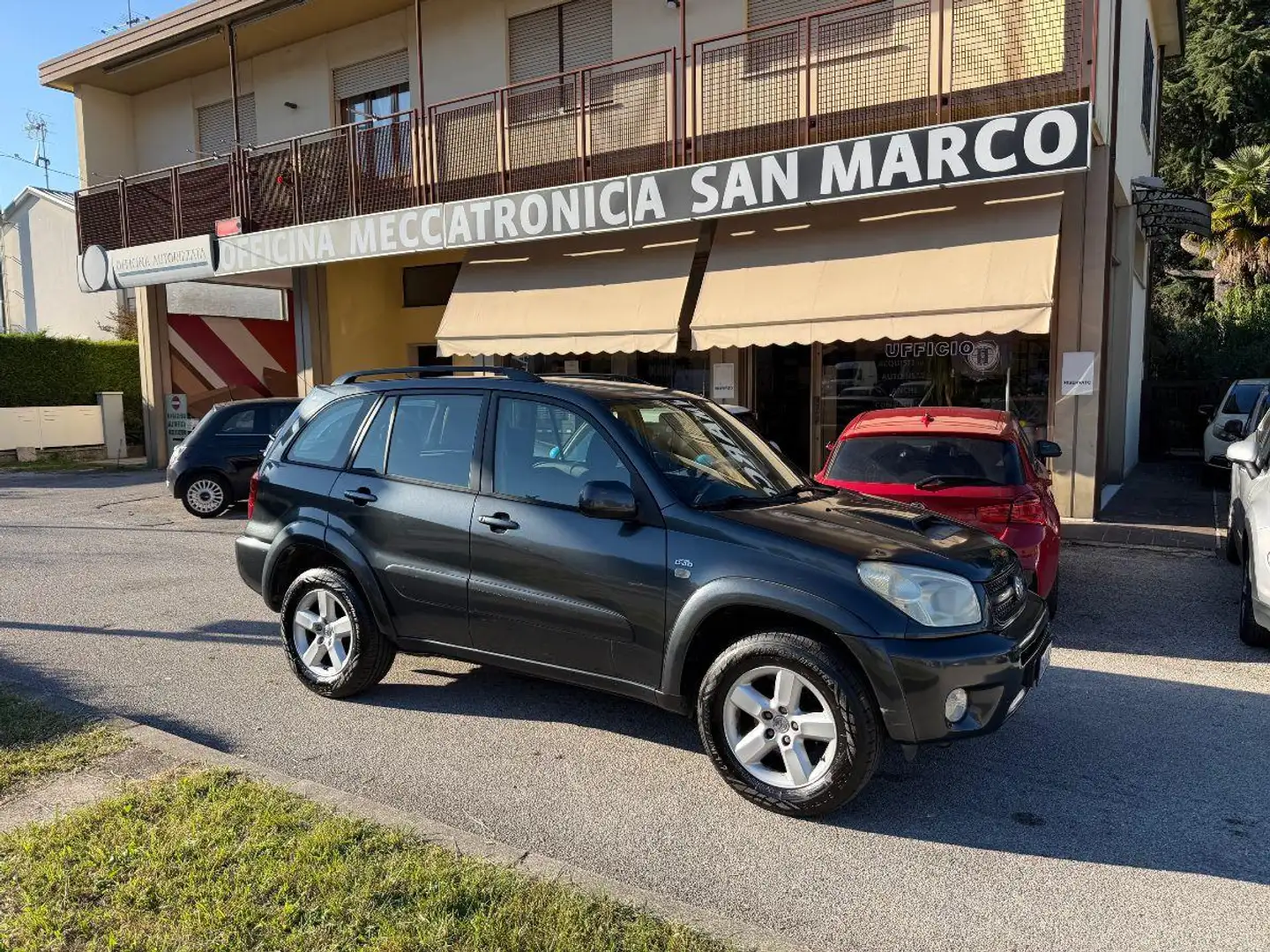 Toyota RAV 4 2.0 Tdi D-4D 5 porte Sol TRAZIONE 4X4 Grigio - 1