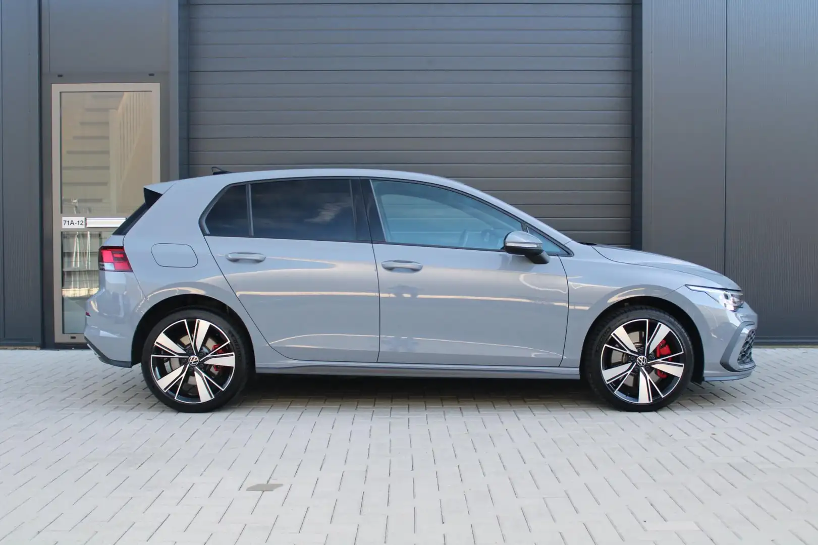 Volkswagen Golf GTE 1.4 eHybrid | ACC | Stuur-/stoelverwarming | Carpl Grijs - 2