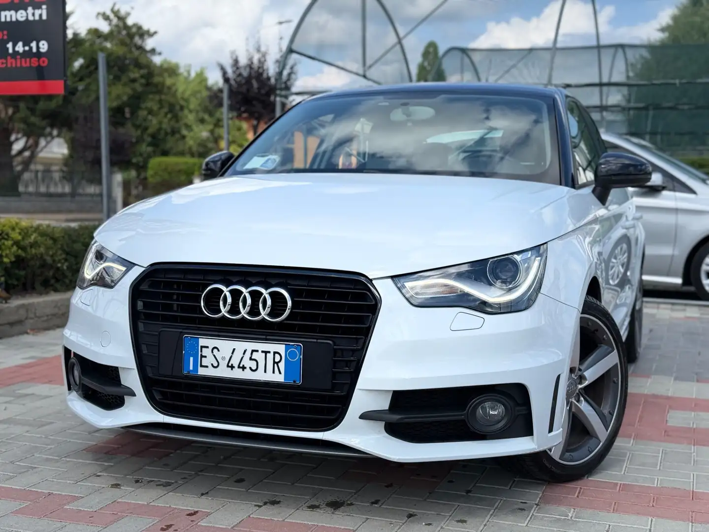 Audi A1 A1 1.2 TFSI S line edition plus Белый - 1