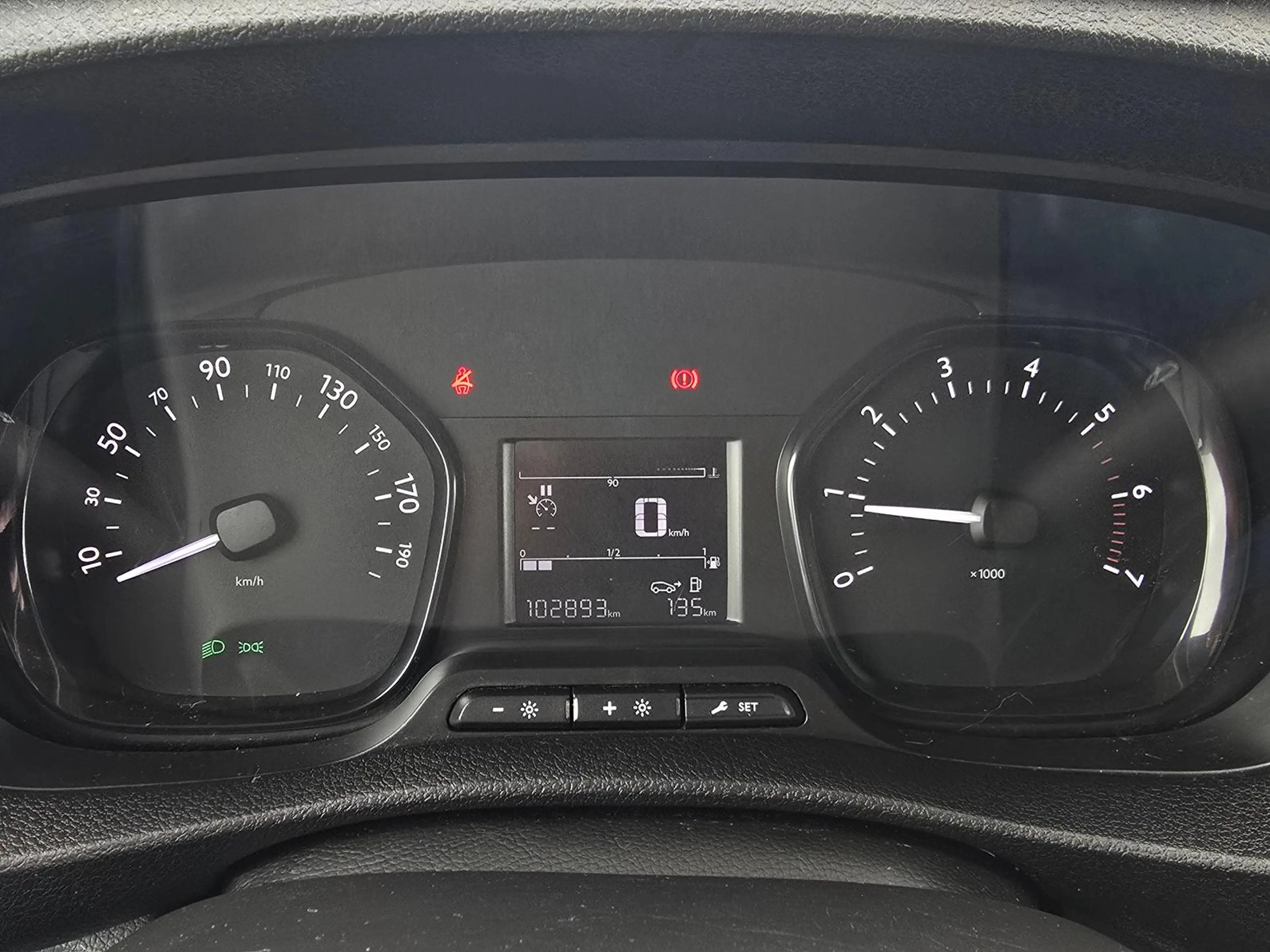 Citroen Jumpy Spacetourer 9-Sitzer *Händlerverkauf* — photo 12