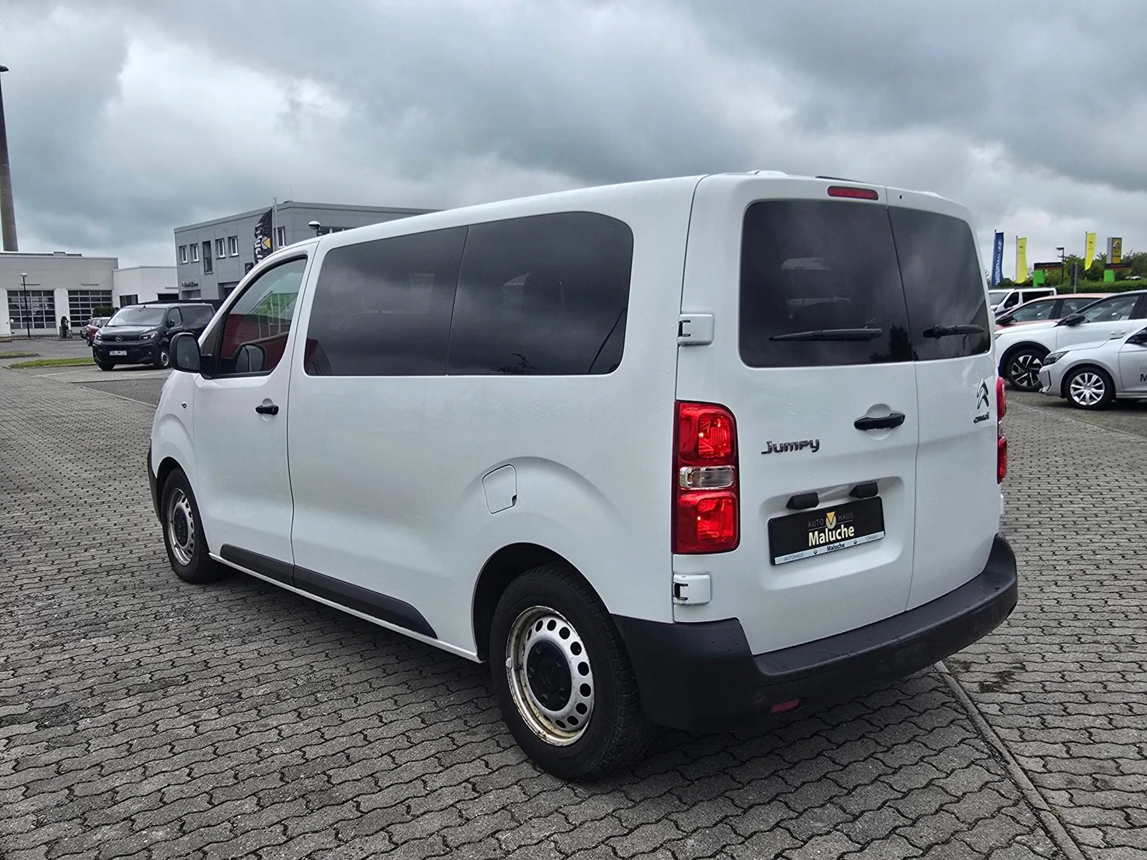 Citroen Jumpy Spacetourer 9-Sitzer *Händlerverkauf* — photo 8
