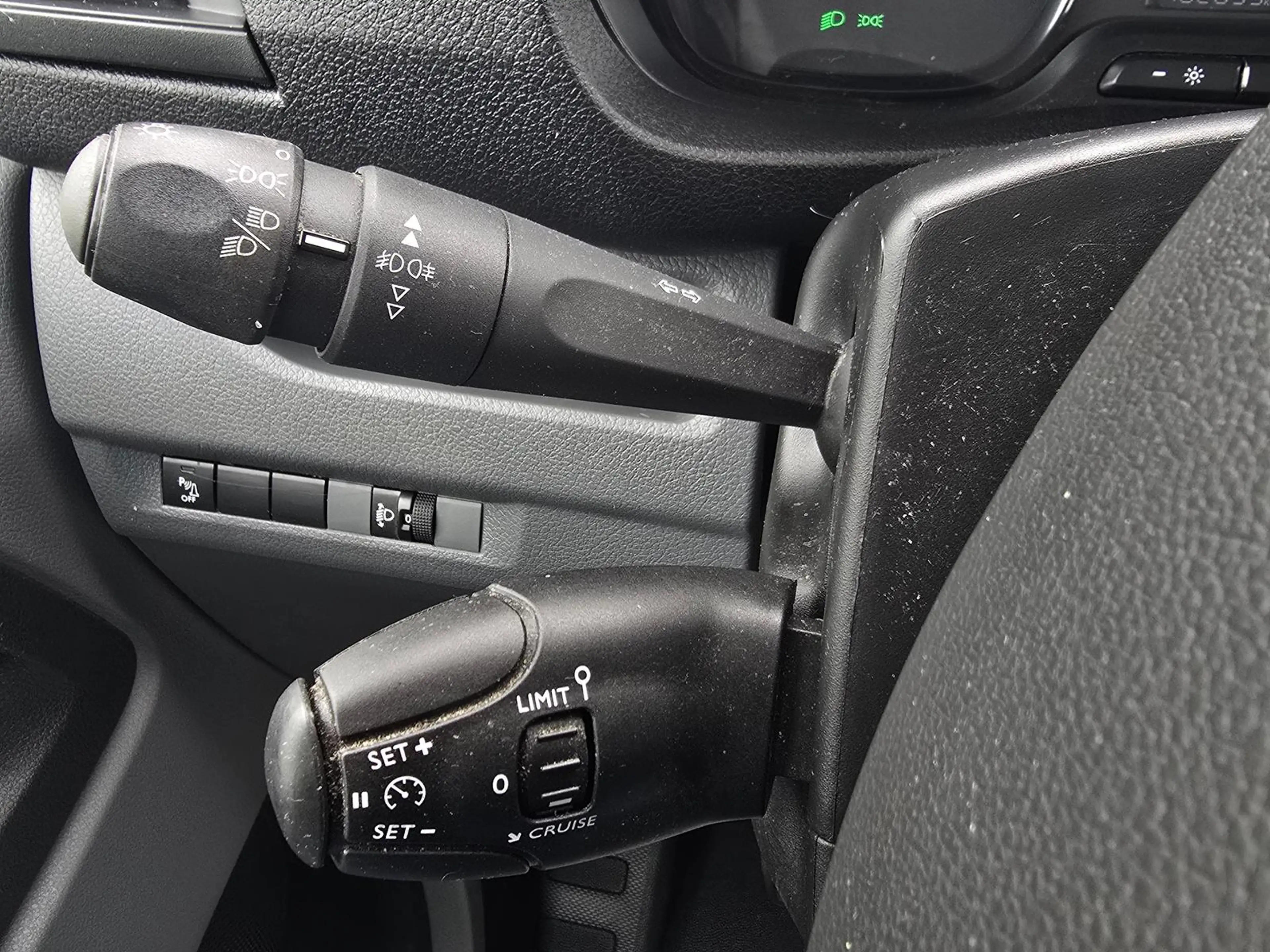 Citroen Jumpy Spacetourer 9-Sitzer *Händlerverkauf* — photo 13