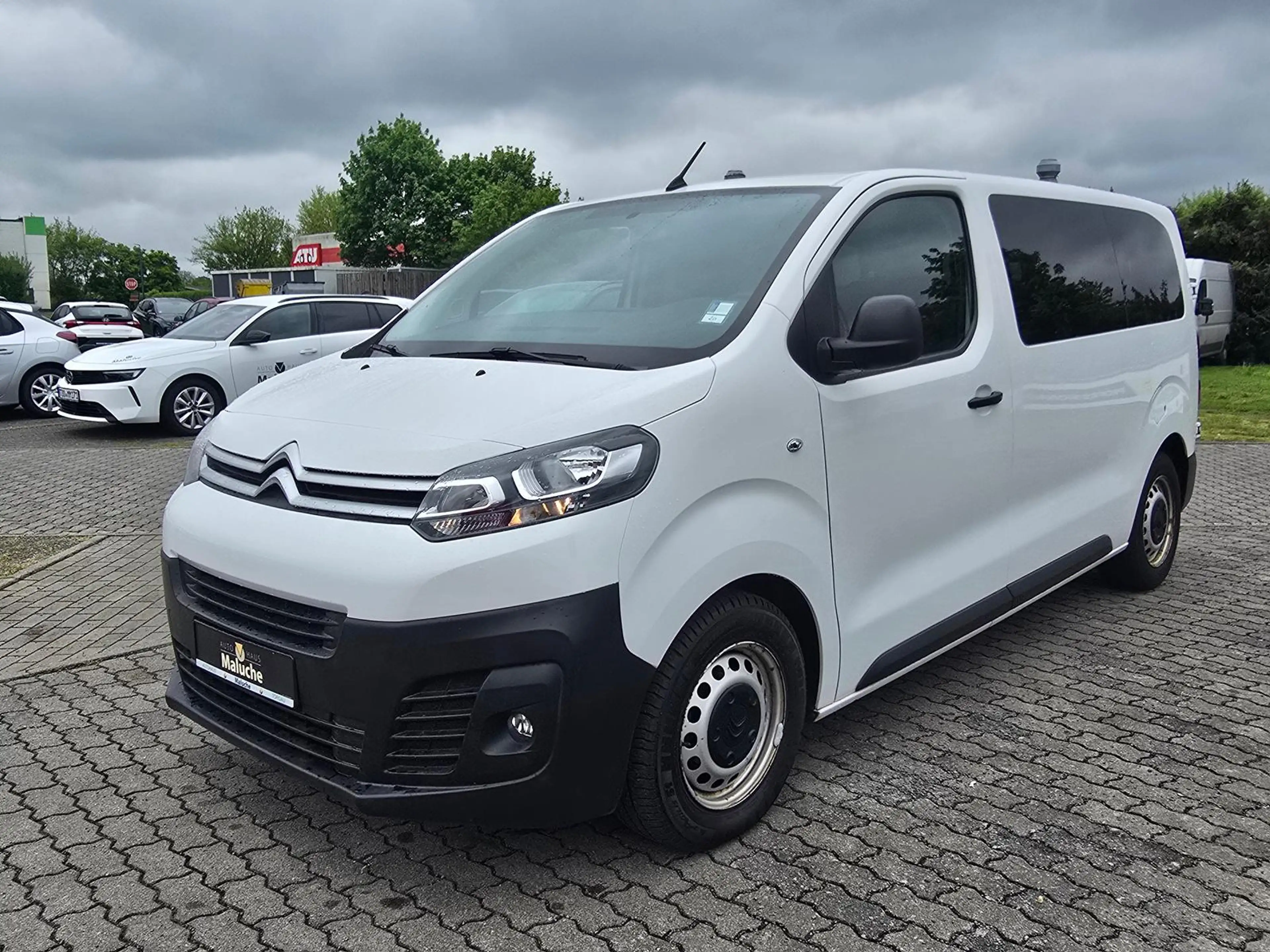 Citroen Jumpy Spacetourer 9-Sitzer *Händlerverkauf* — photo 2