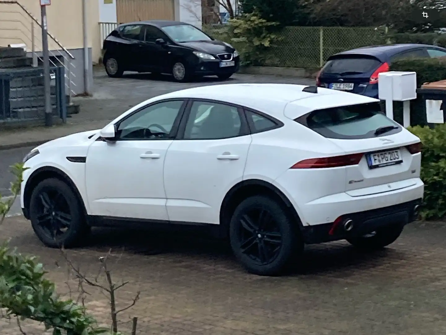 Jaguar E-Pace Basis AWD Weiß - 1