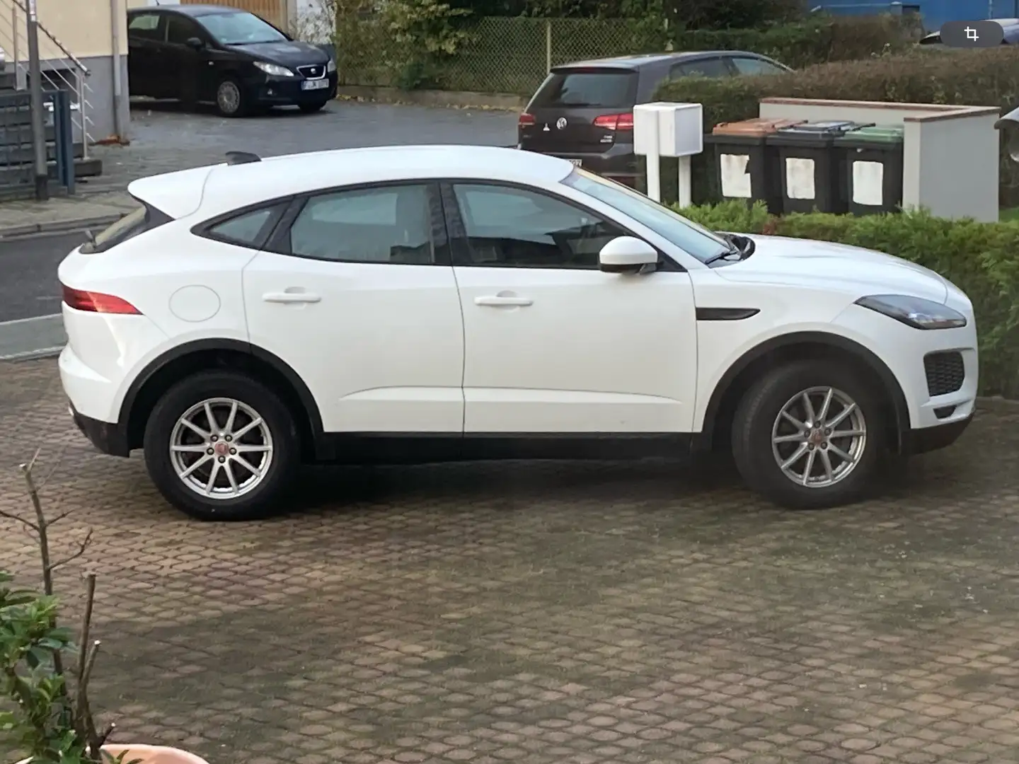 Jaguar E-Pace Basis AWD Weiß - 2