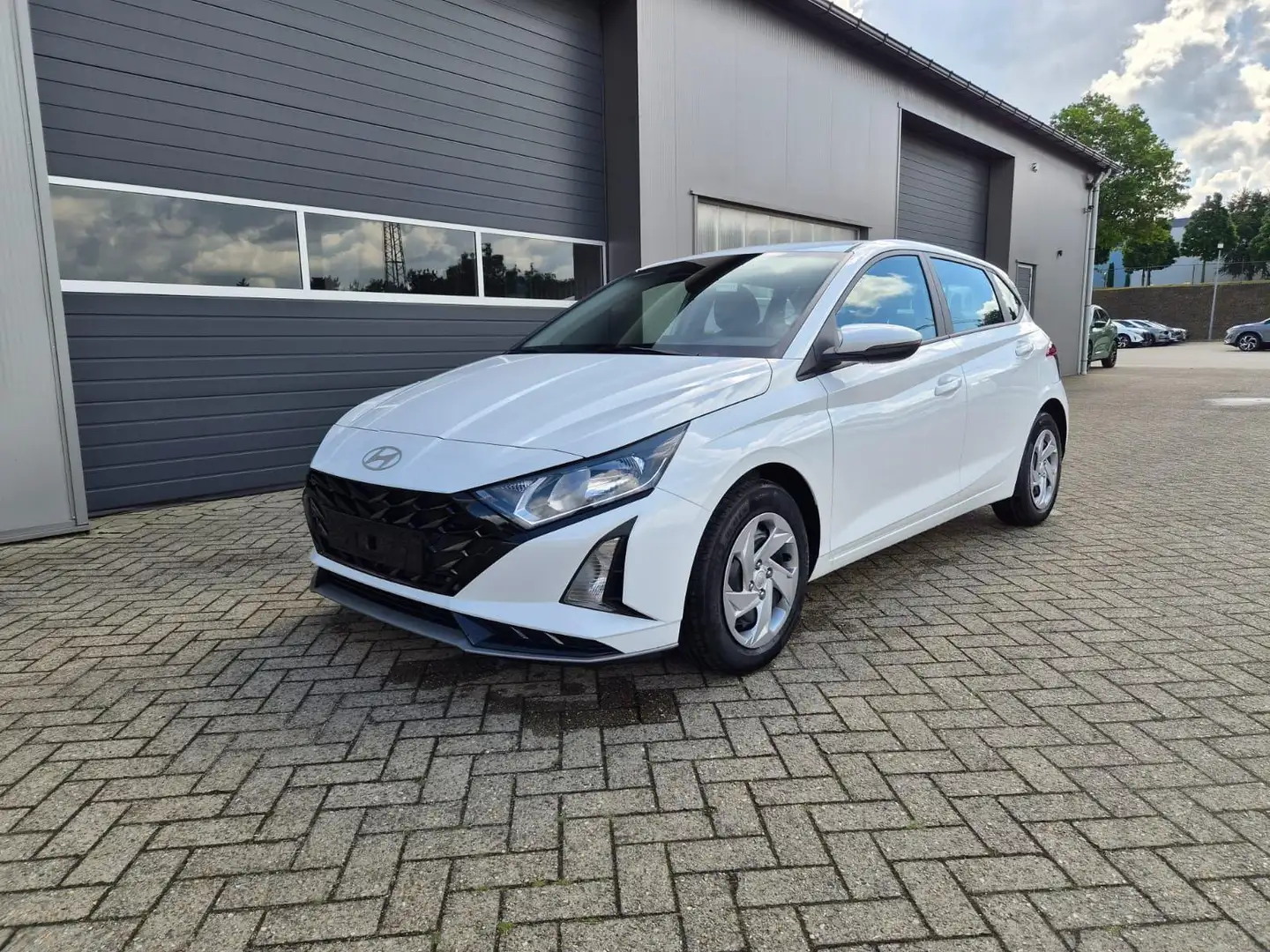 Hyundai i20 1.0 T-GDI 90PS 5-türig Sitzheizung Lenkradheizu... Weiß - 1