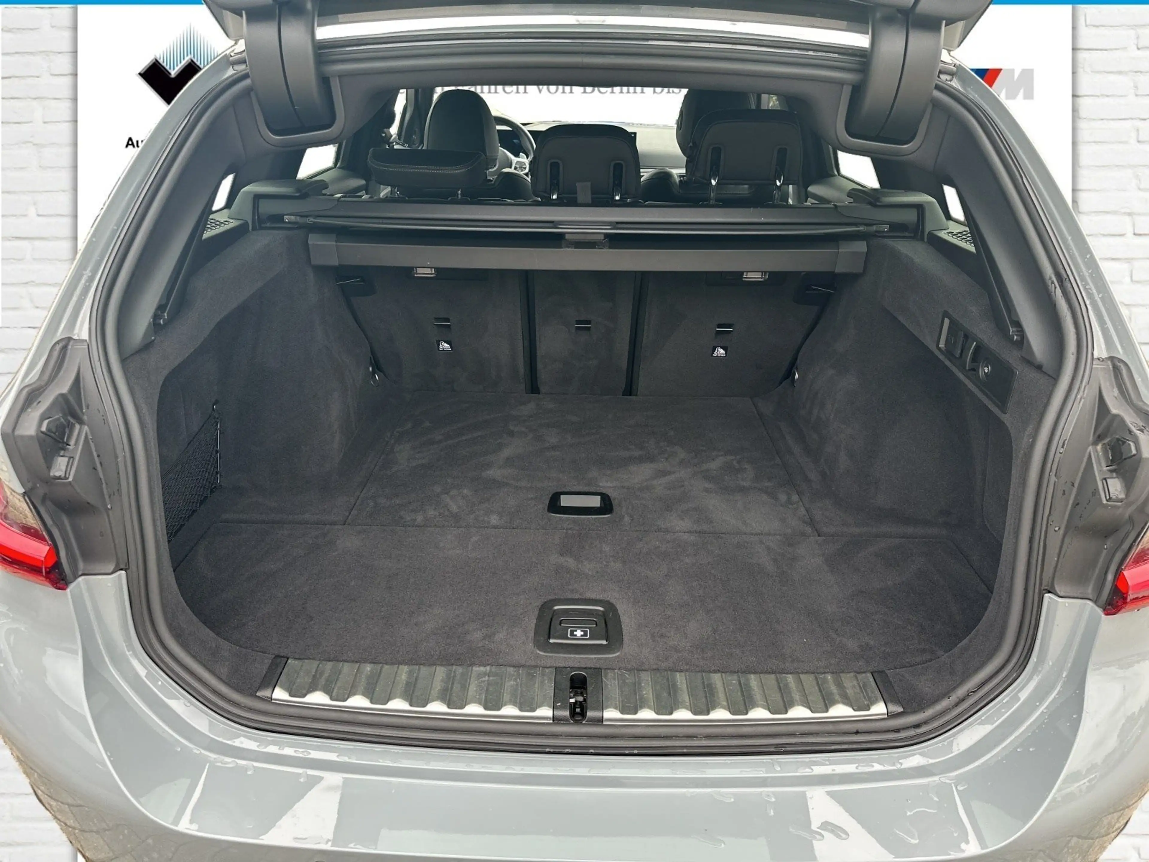 BMW 340 M340d xDrive Touring — photo 10
