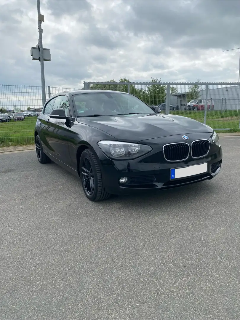 BMW 114 114i Czarny - 1