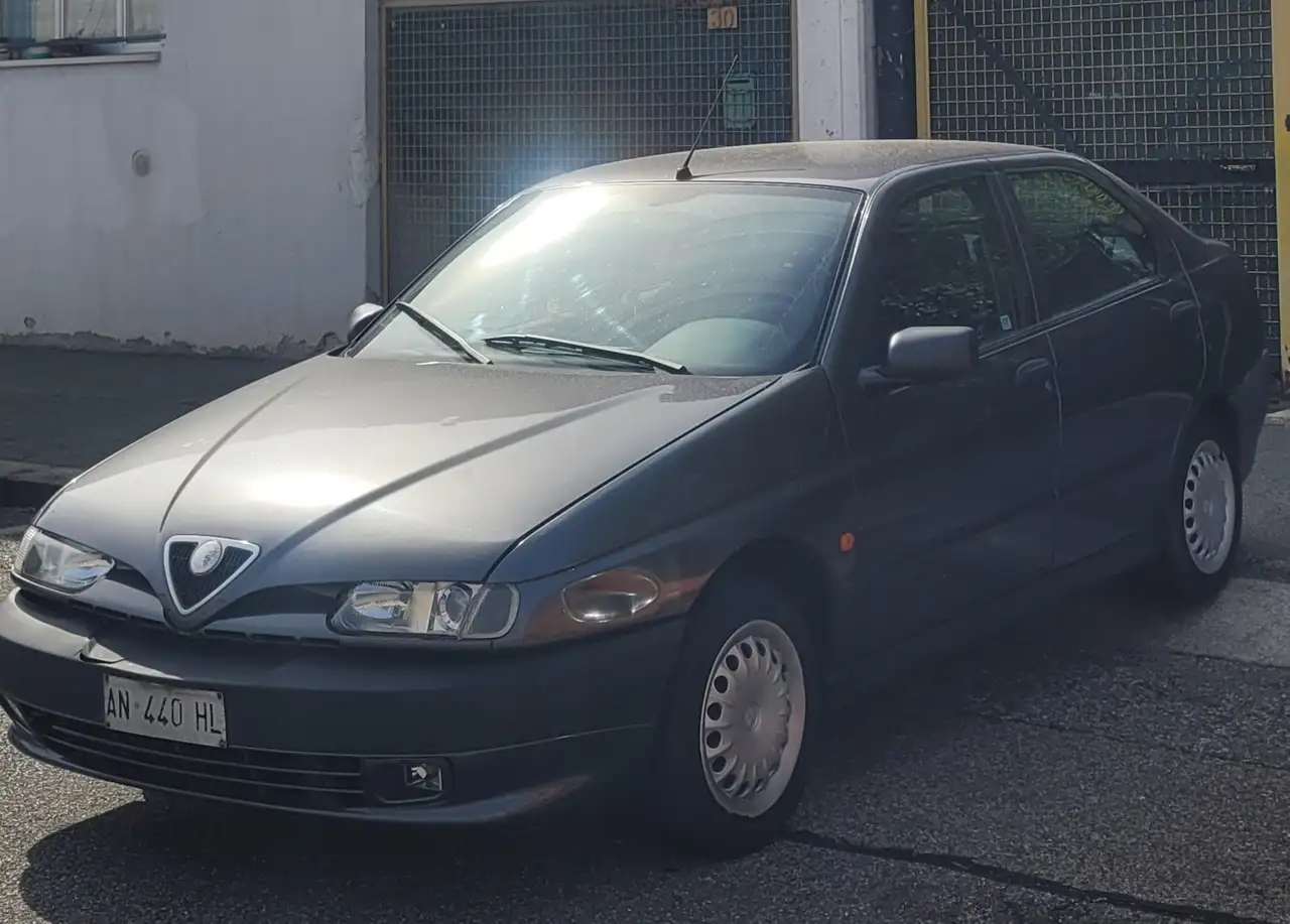 Alfa Romeo 146 1.4 Twin Spark, foto 1
