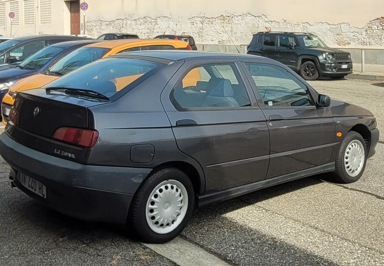 Alfa Romeo 146 1.4 Twin Spark, foto 2