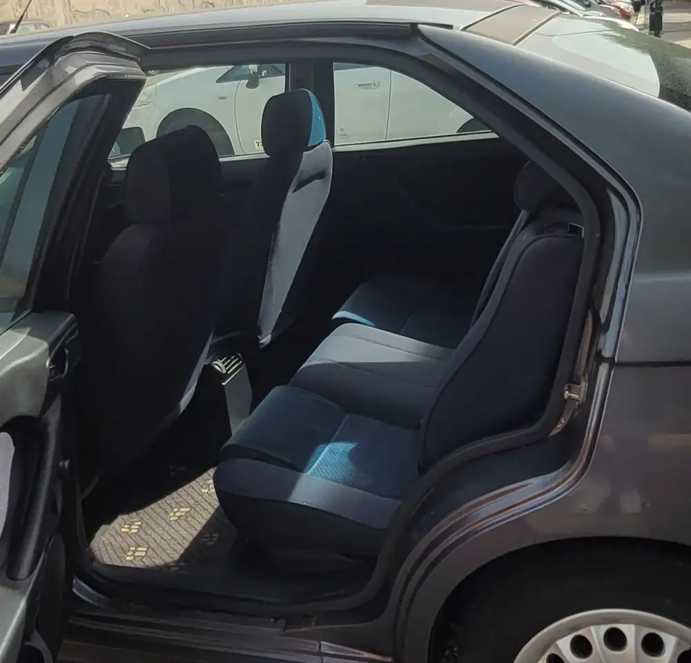 Alfa Romeo 146 1.4 Twin Spark, foto 3