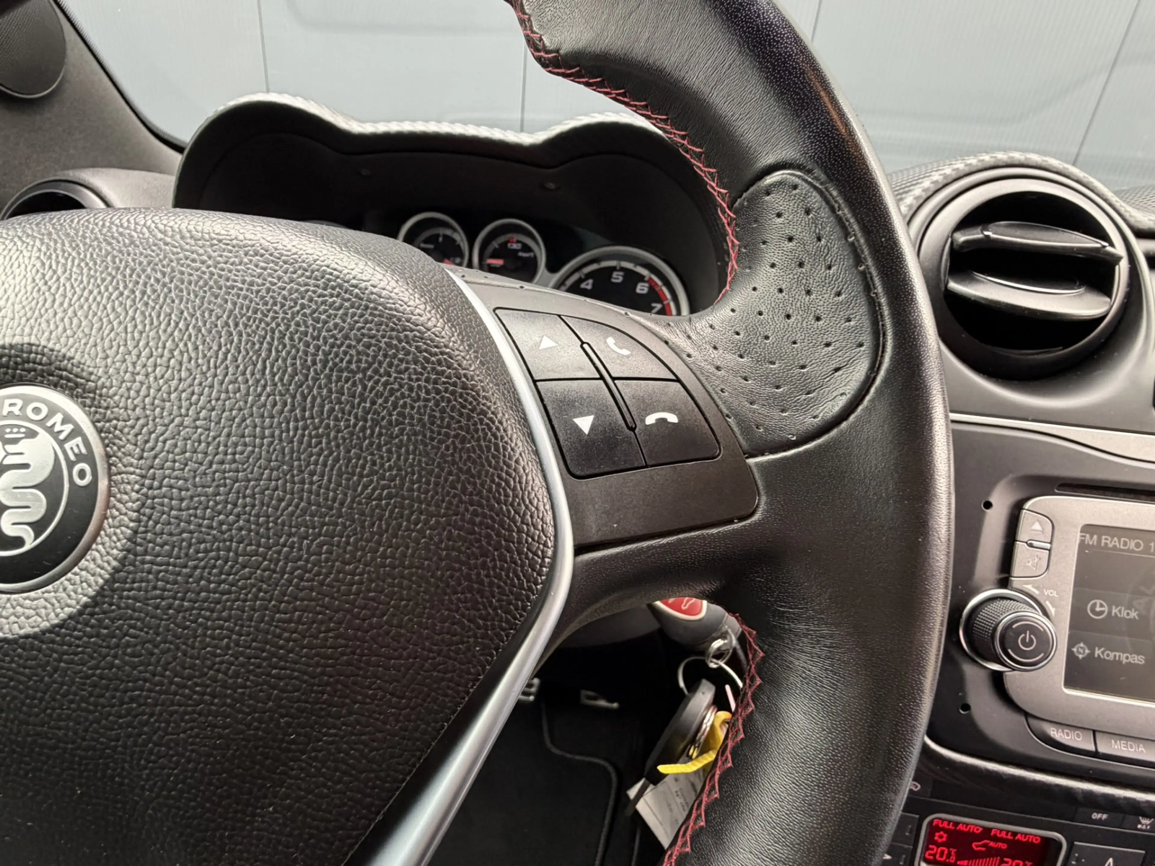 Alfa Romeo MiTo TwinAir ECO | 17" Velgen | Climate/cruise control — photo 13