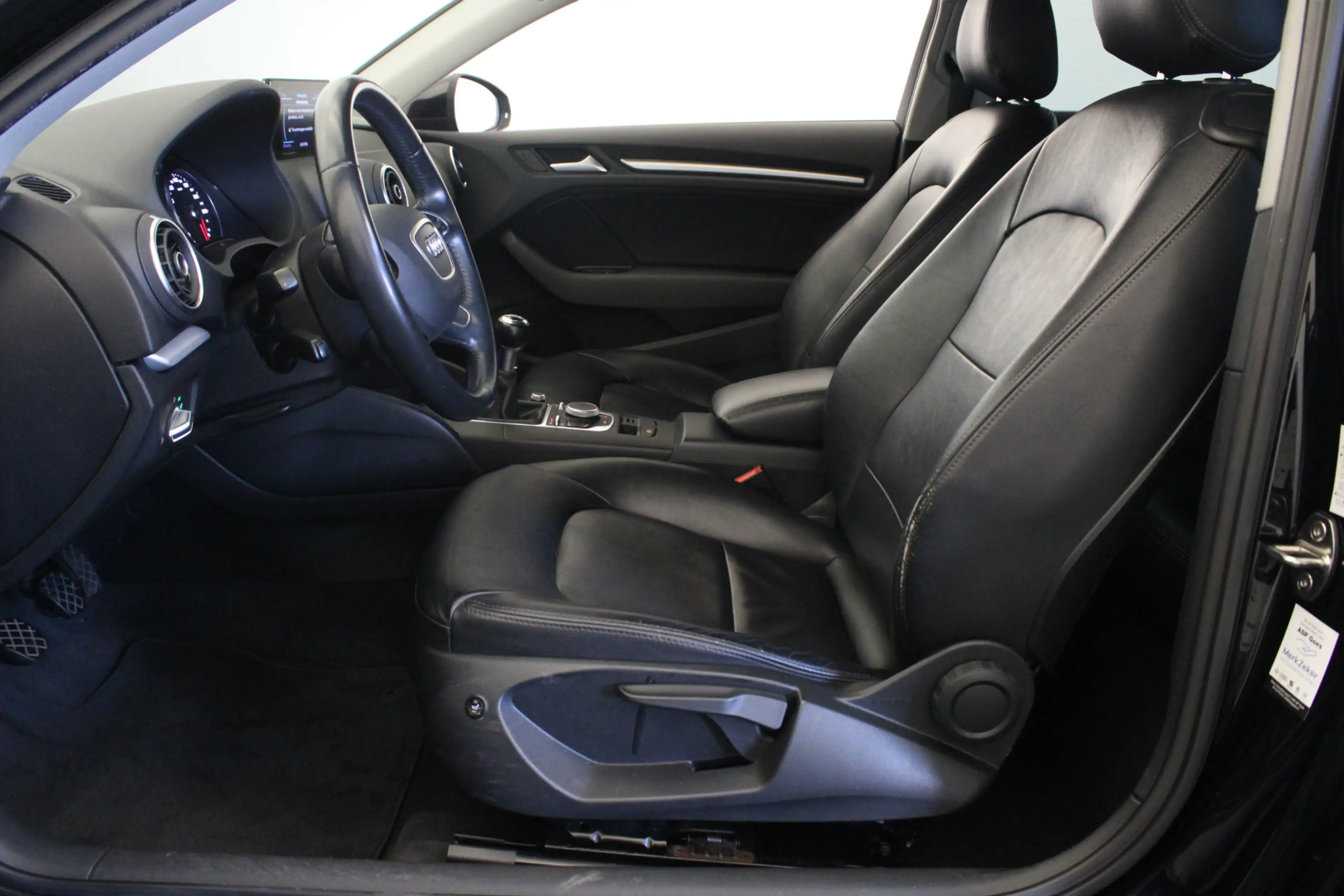 Audi A3 1.6 TDI ultra Attraction Pro Line plus — photo 10